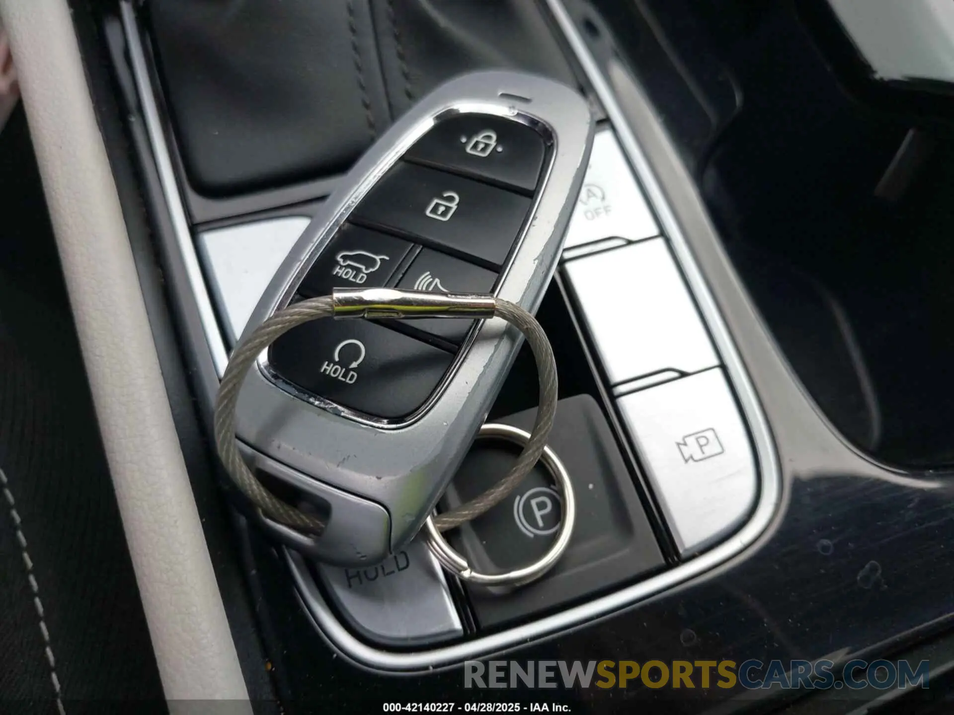 11 Photograph of a damaged car 5NMJB3DE7RH311380 HYUNDAI TUCSON 2024