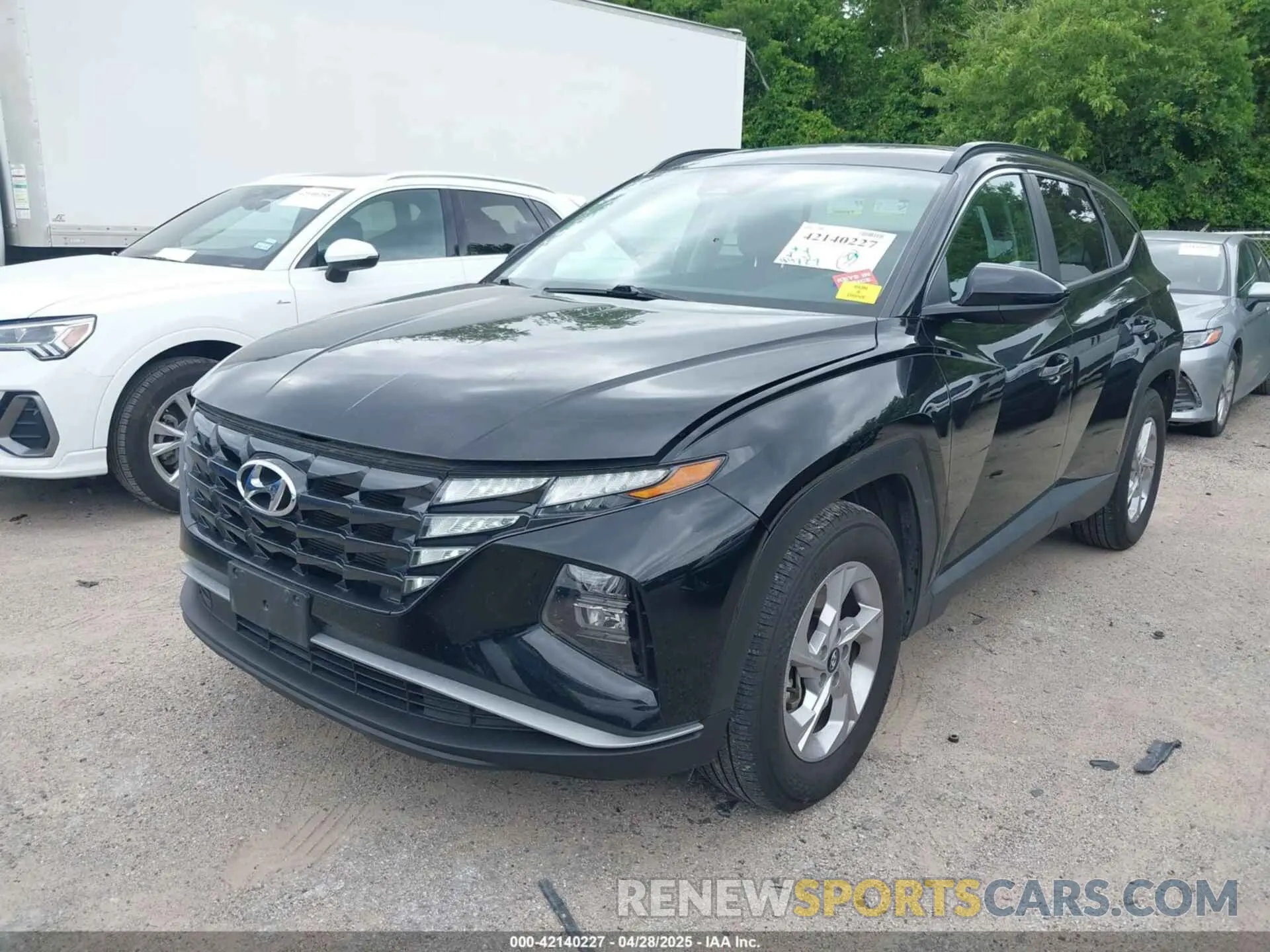 2 Photograph of a damaged car 5NMJB3DE7RH311380 HYUNDAI TUCSON 2024