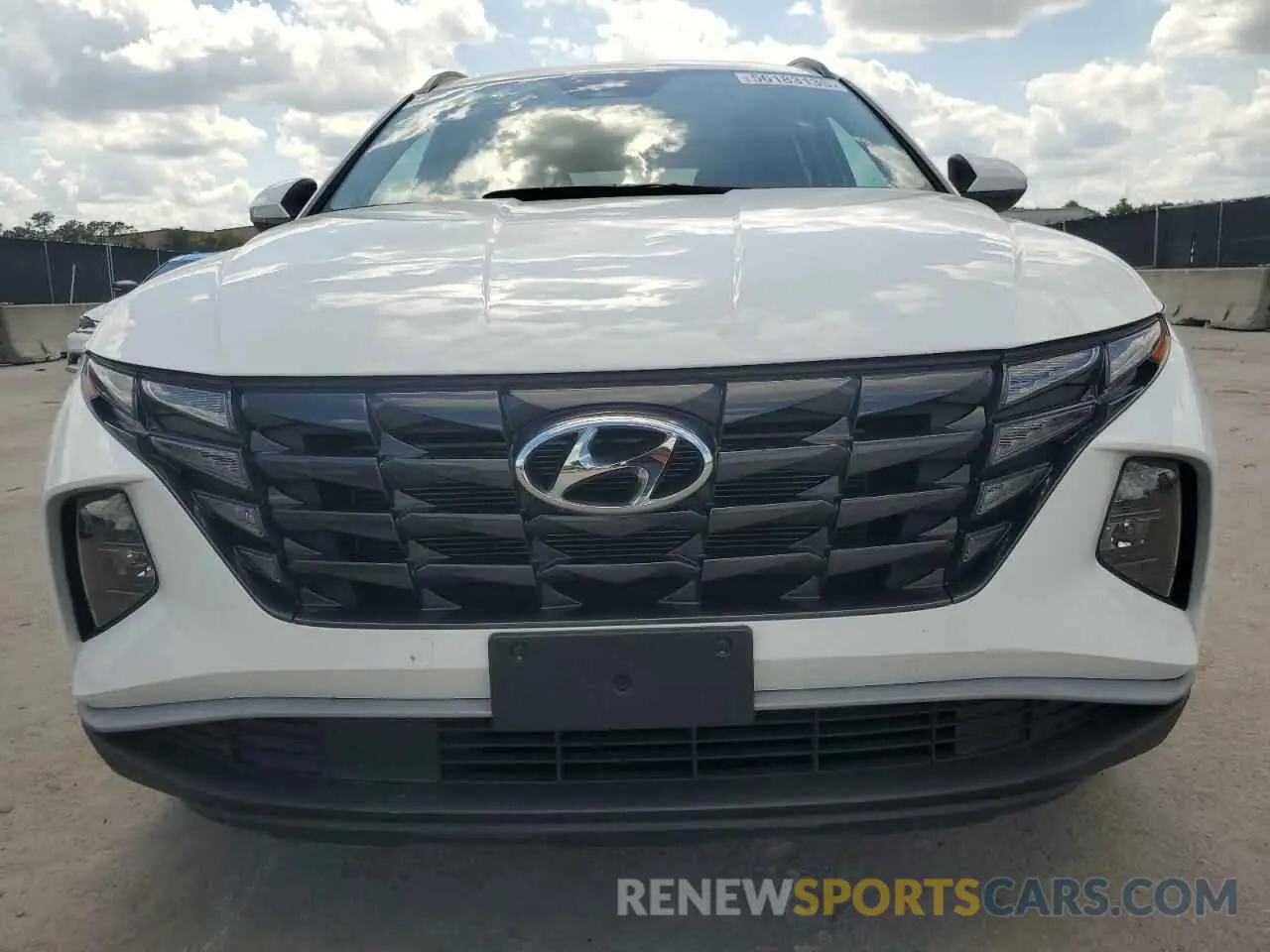 5 Photograph of a damaged car 5NMJB3DE7RH317809 HYUNDAI TUCSON 2024