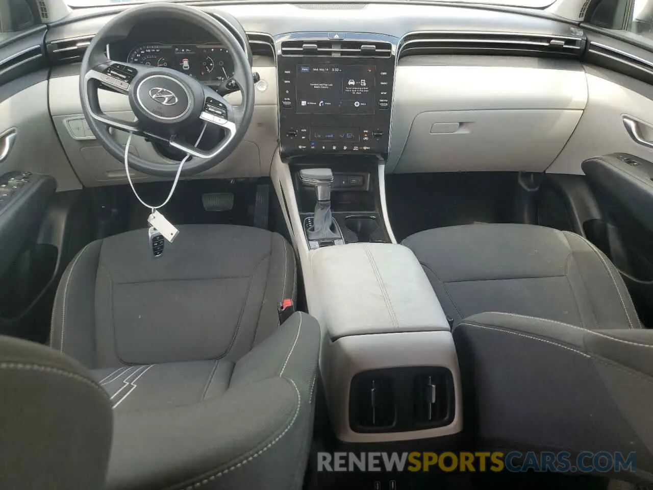 8 Photograph of a damaged car 5NMJB3DE7RH317809 HYUNDAI TUCSON 2024