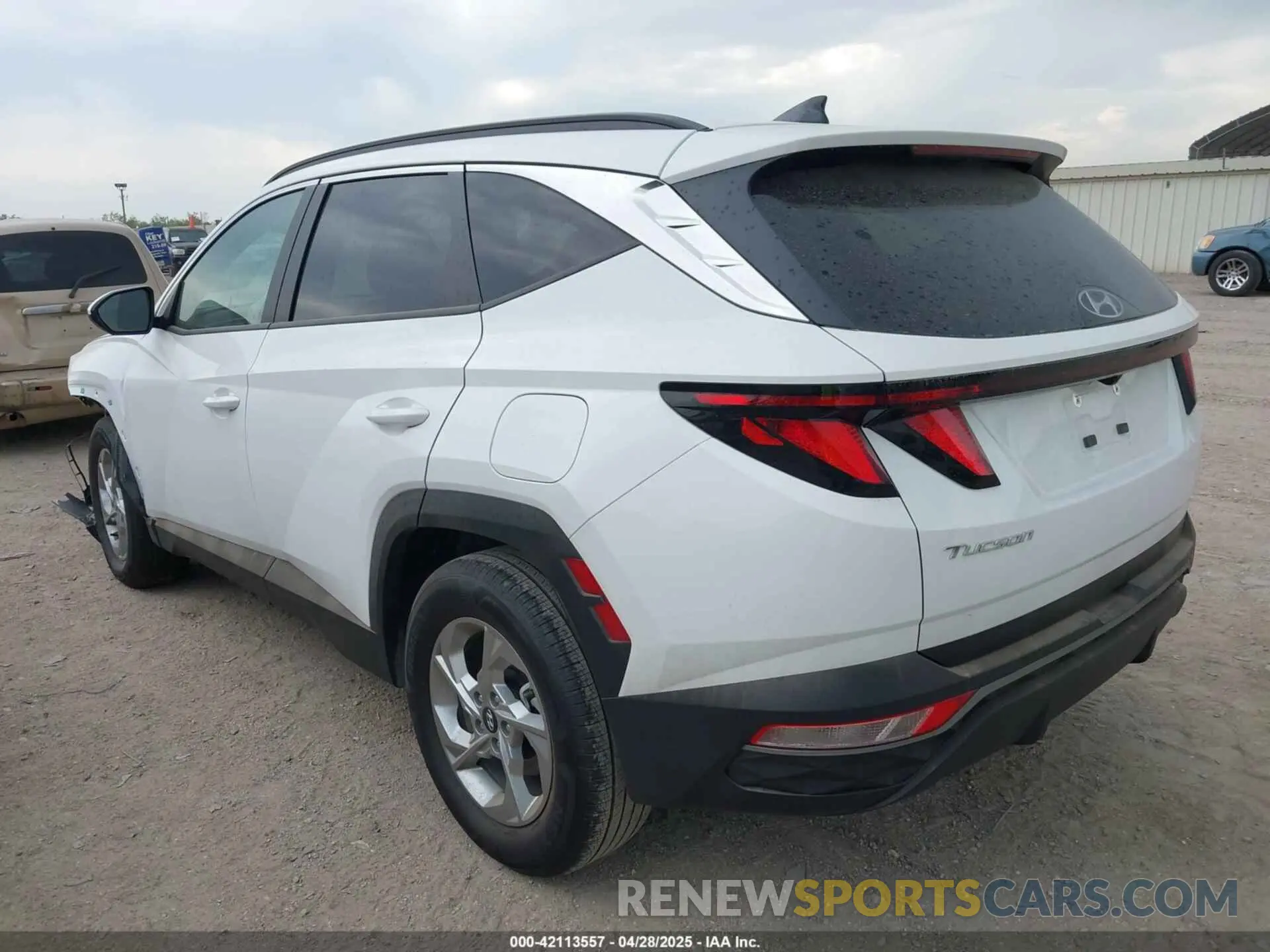 3 Photograph of a damaged car 5NMJB3DE7RH427985 HYUNDAI TUCSON 2024
