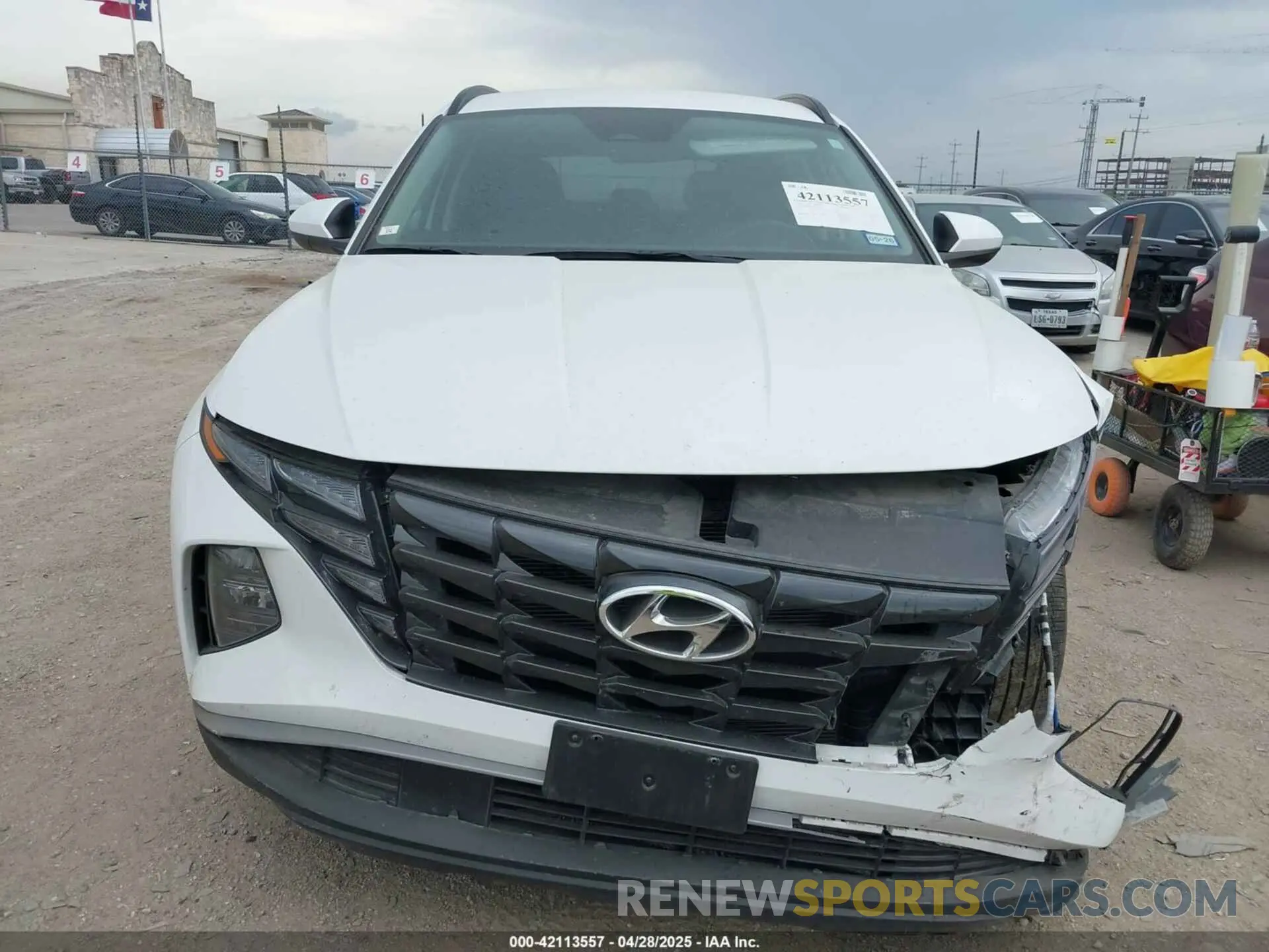 6 Photograph of a damaged car 5NMJB3DE7RH427985 HYUNDAI TUCSON 2024