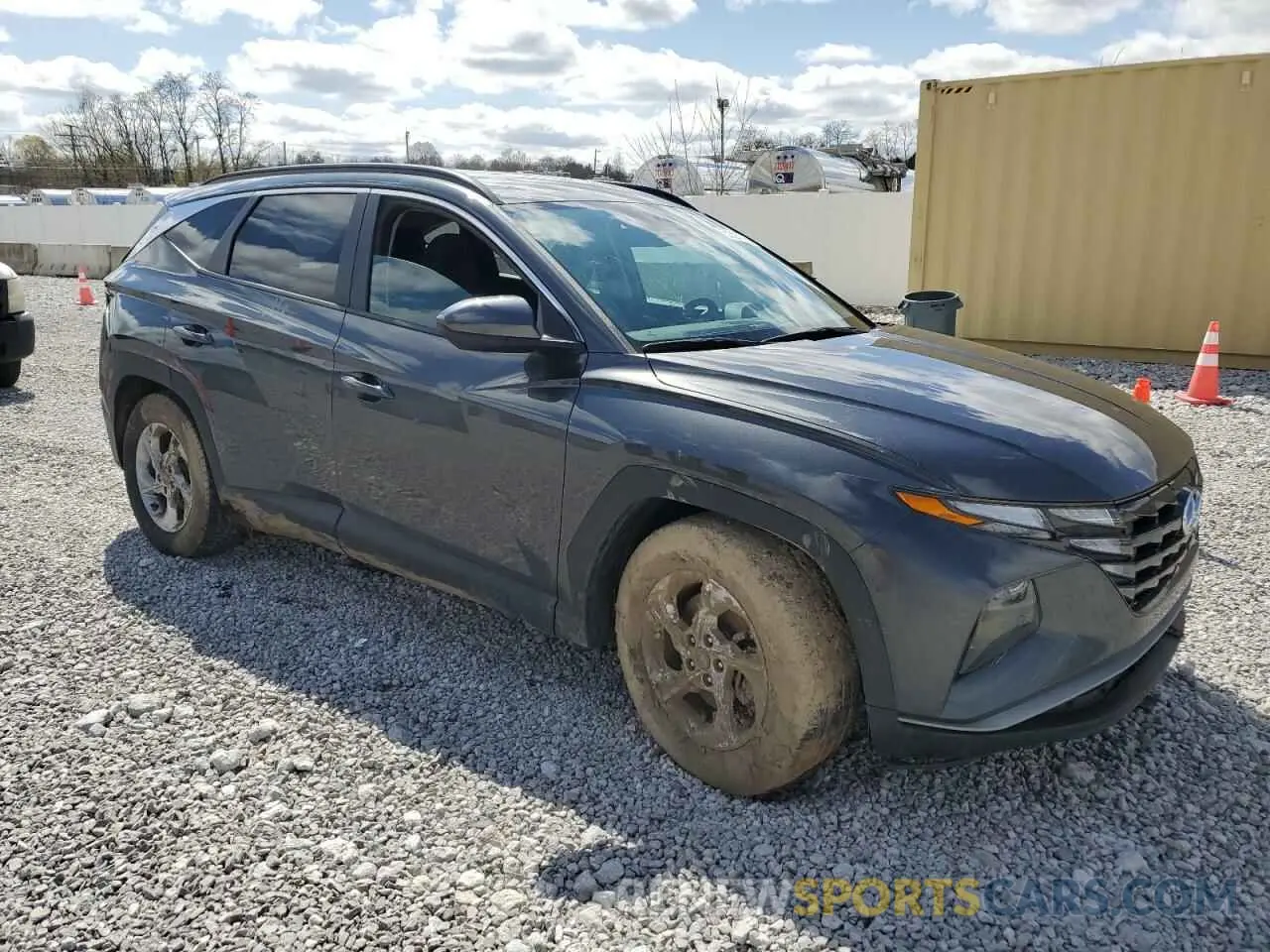 4 Photograph of a damaged car 5NMJB3DE8RH311520 HYUNDAI TUCSON 2024