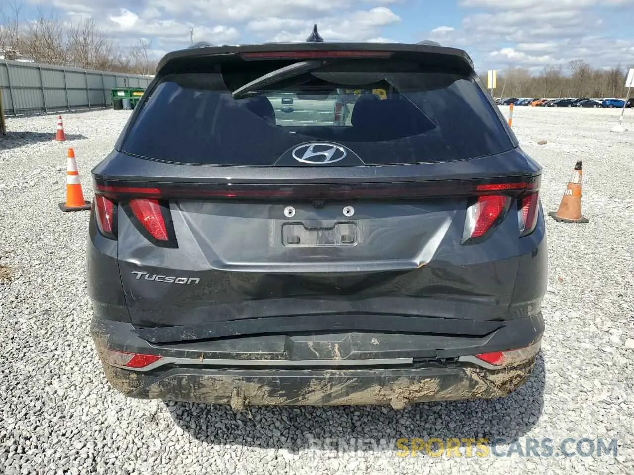 6 Photograph of a damaged car 5NMJB3DE8RH311520 HYUNDAI TUCSON 2024