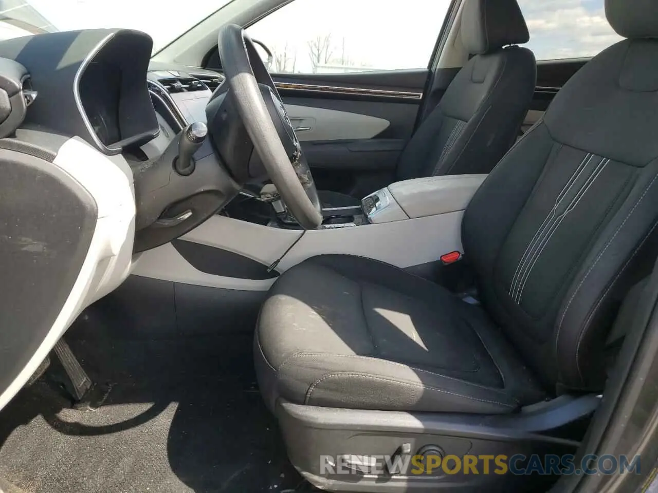 7 Photograph of a damaged car 5NMJB3DE8RH311520 HYUNDAI TUCSON 2024