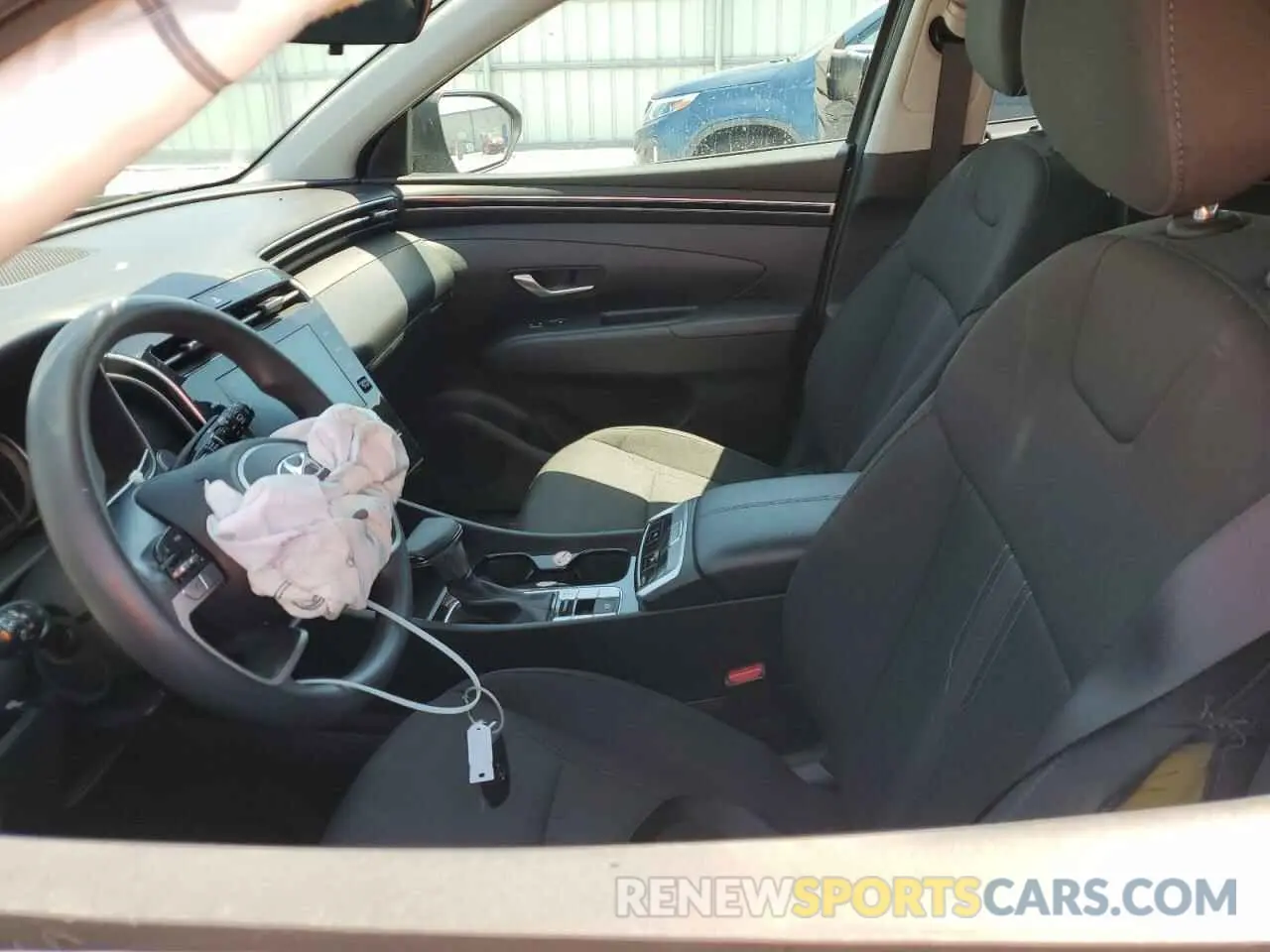 7 Photograph of a damaged car 5NMJB3DE8RH345182 HYUNDAI TUCSON 2024