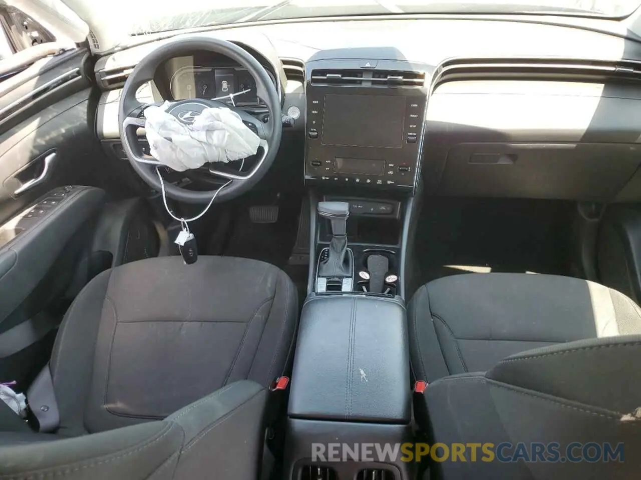 8 Photograph of a damaged car 5NMJB3DE8RH345182 HYUNDAI TUCSON 2024