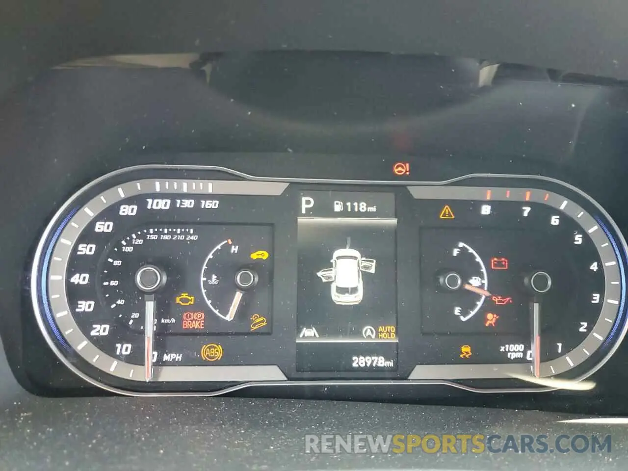 9 Photograph of a damaged car 5NMJB3DE8RH345182 HYUNDAI TUCSON 2024