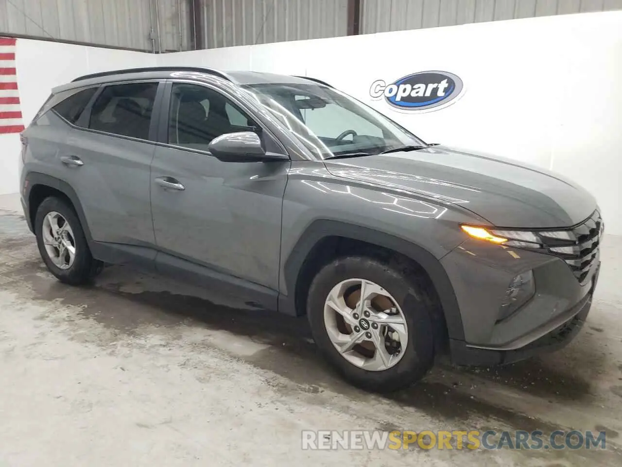 4 Photograph of a damaged car 5NMJB3DE8RH352097 HYUNDAI TUCSON 2024