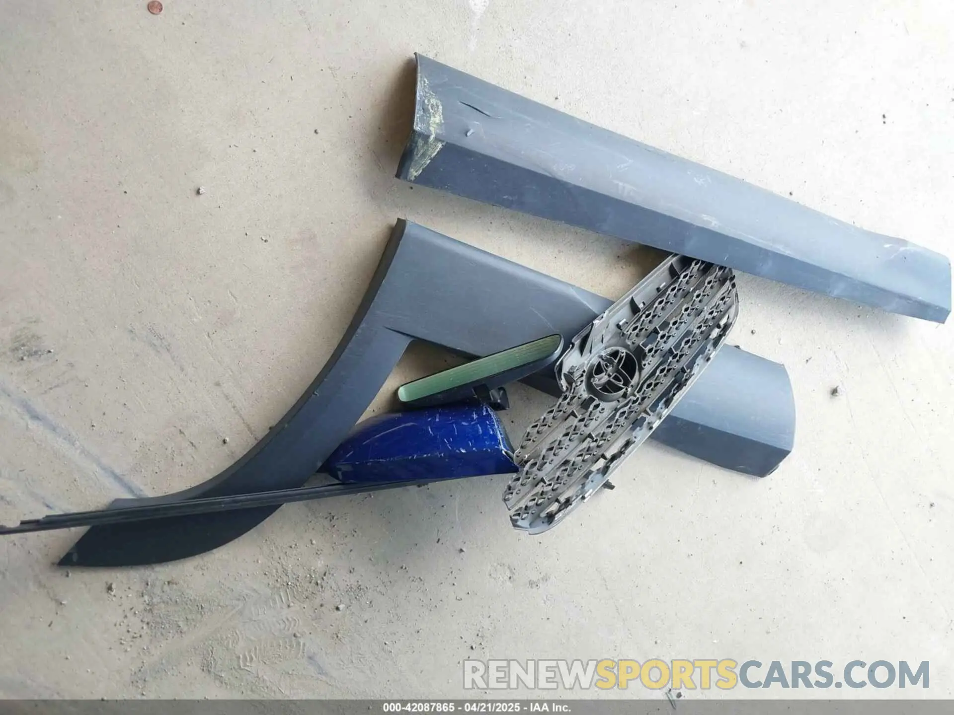11 Photograph of a damaged car 5NMJB3DE8RH360331 HYUNDAI TUCSON 2024