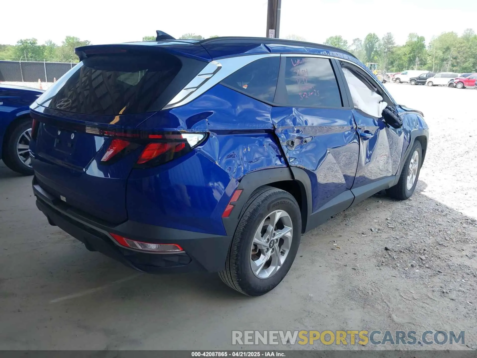 4 Photograph of a damaged car 5NMJB3DE8RH360331 HYUNDAI TUCSON 2024