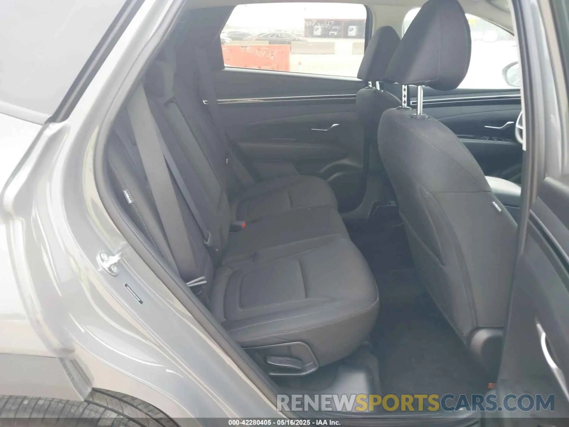 8 Photograph of a damaged car 5NMJB3DE8RH411309 HYUNDAI TUCSON 2024