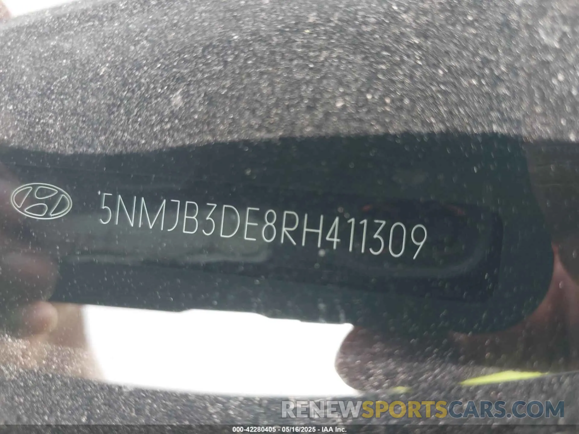9 Photograph of a damaged car 5NMJB3DE8RH411309 HYUNDAI TUCSON 2024