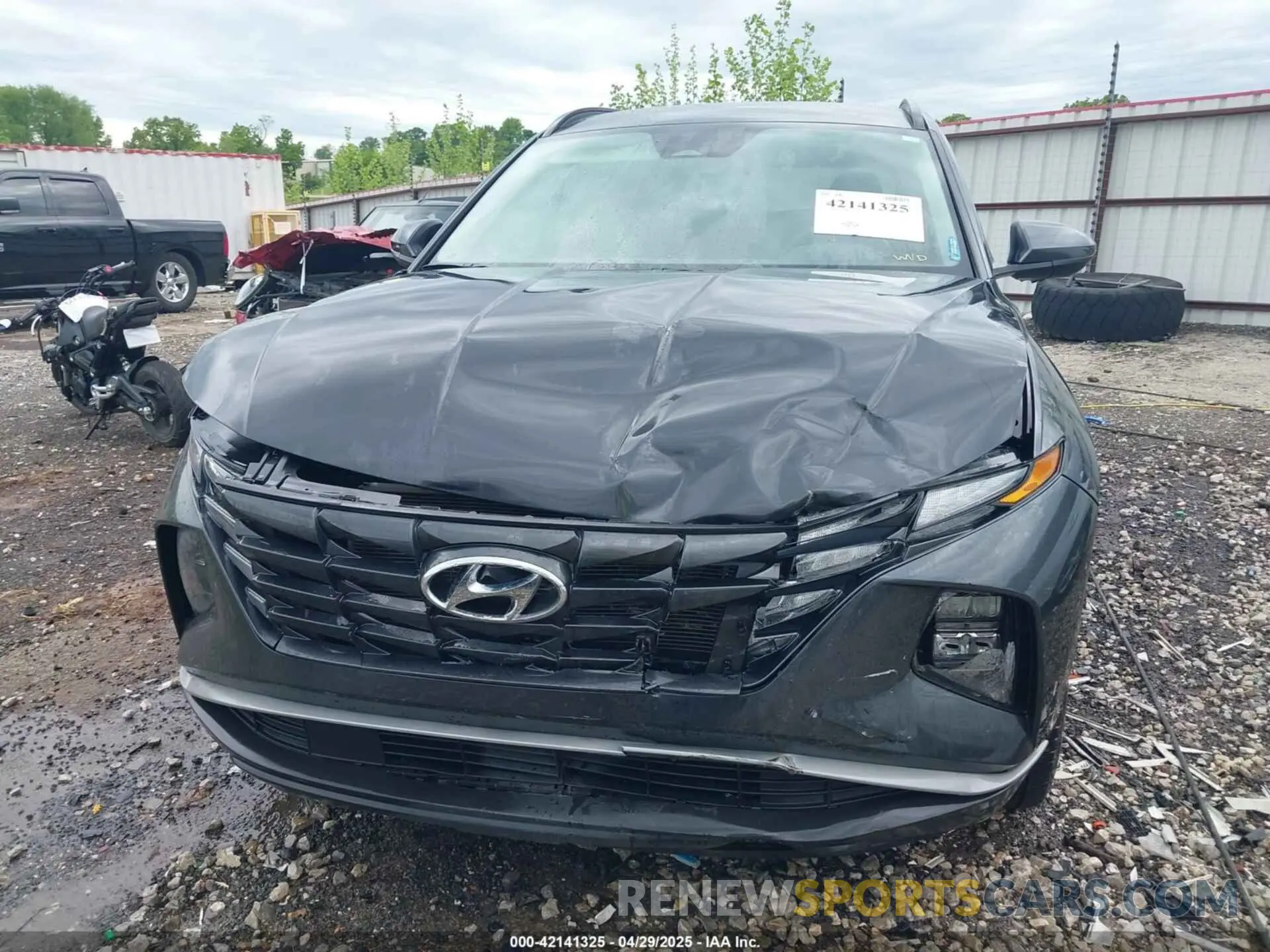 13 Photograph of a damaged car 5NMJB3DE9RH320419 HYUNDAI TUCSON 2024