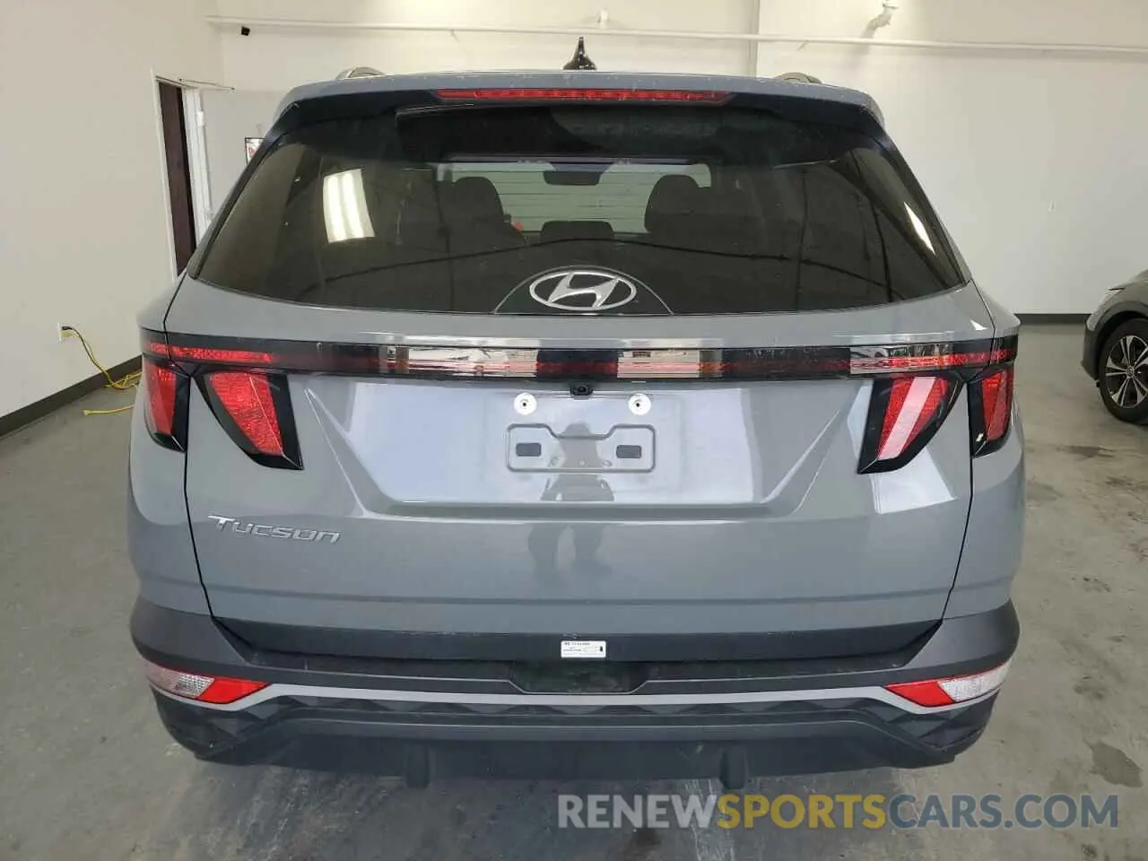 6 Photograph of a damaged car 5NMJB3DE9RH344803 HYUNDAI TUCSON 2024