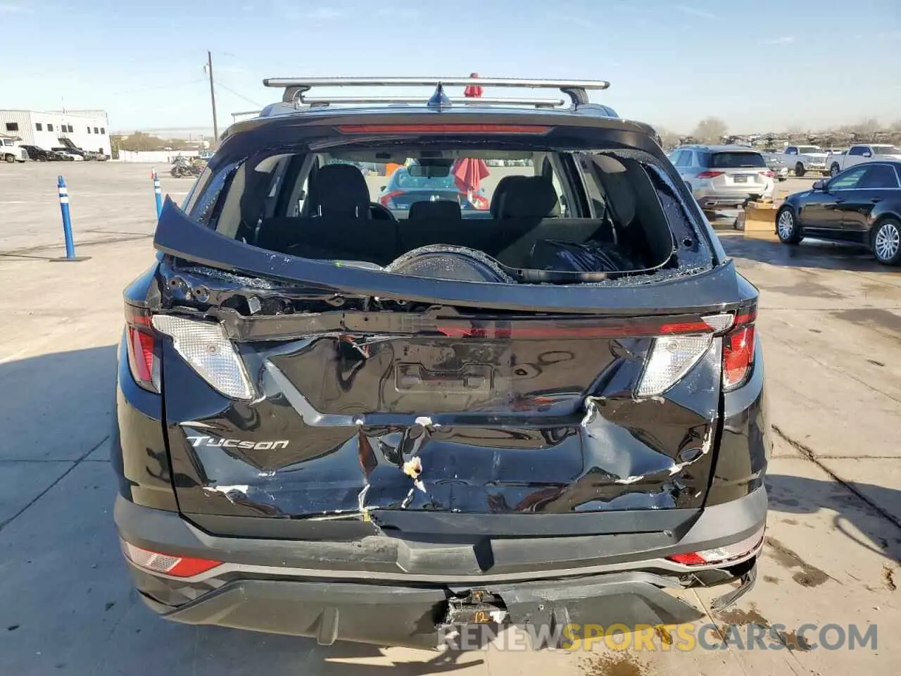 6 Photograph of a damaged car 5NMJB3DE9RH368342 HYUNDAI TUCSON 2024