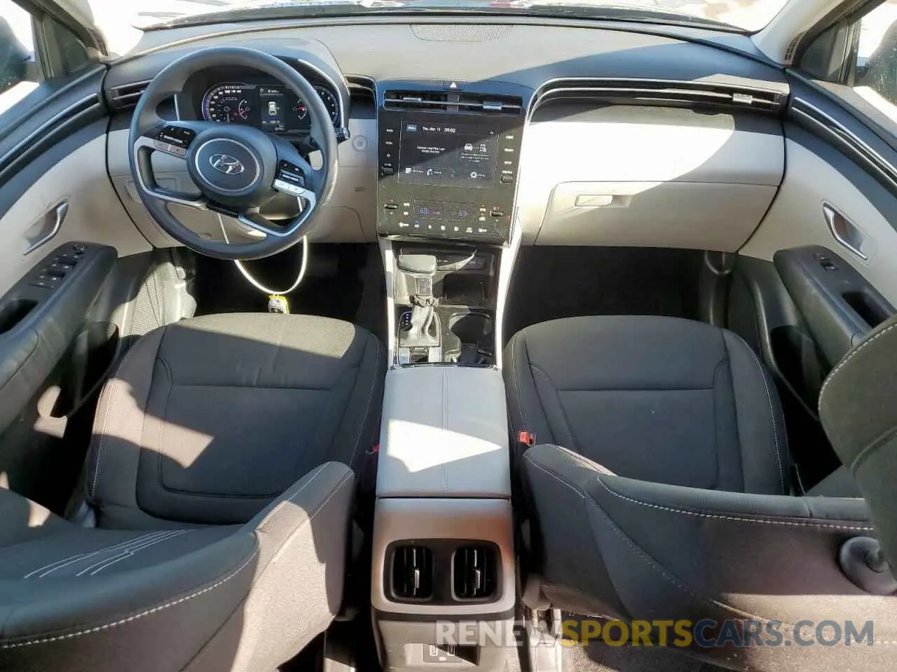 8 Photograph of a damaged car 5NMJB3DE9RH368342 HYUNDAI TUCSON 2024