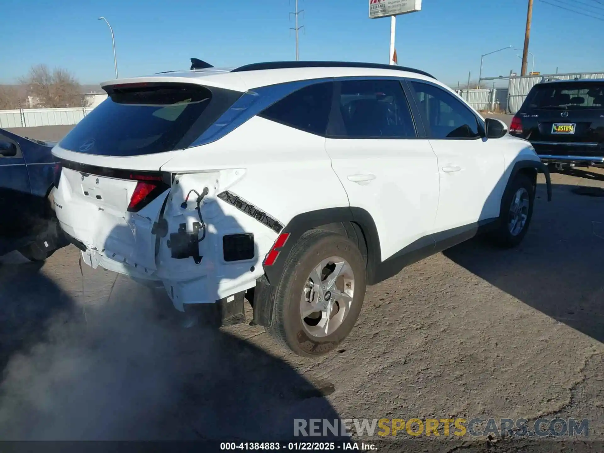 4 Photograph of a damaged car 5NMJB3DEXRH370813 HYUNDAI TUCSON 2024