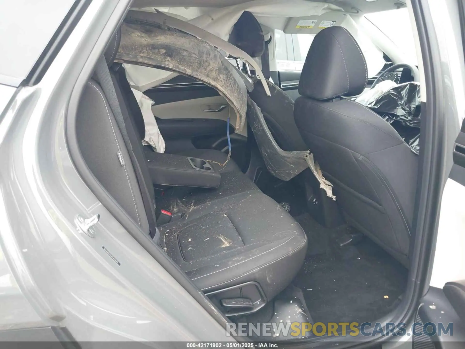 8 Photograph of a damaged car 5NMJB3DEXRH402840 HYUNDAI TUCSON 2024