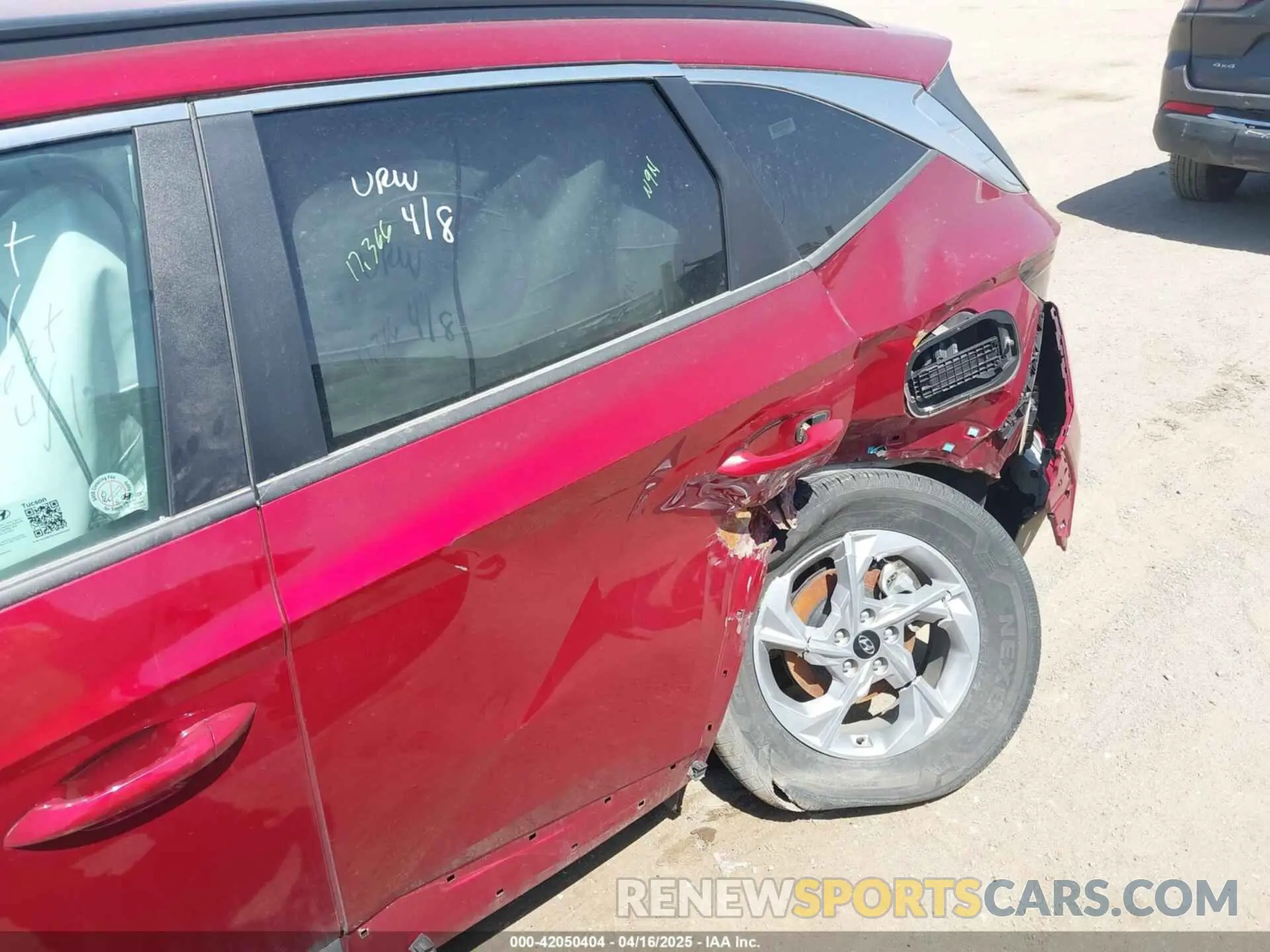 19 Photograph of a damaged car 5NMJB3DEXRH407052 HYUNDAI TUCSON 2024
