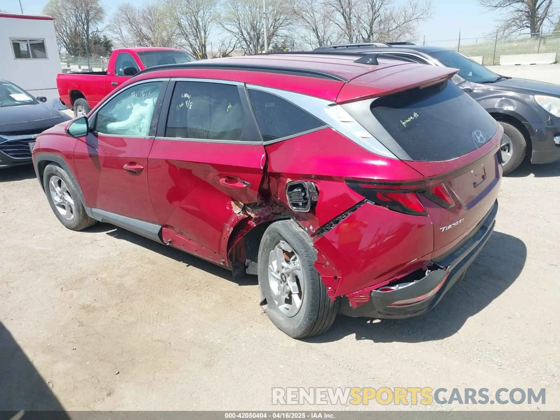 3 Photograph of a damaged car 5NMJB3DEXRH407052 HYUNDAI TUCSON 2024