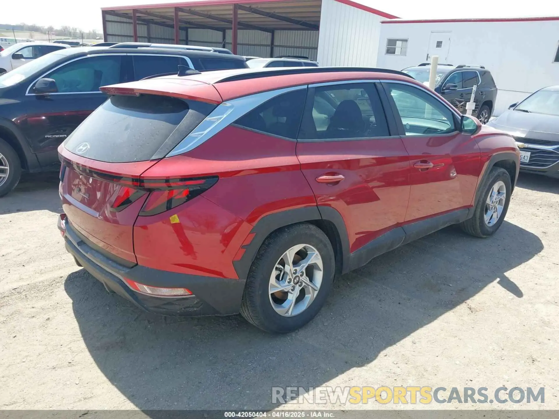 4 Photograph of a damaged car 5NMJB3DEXRH407052 HYUNDAI TUCSON 2024