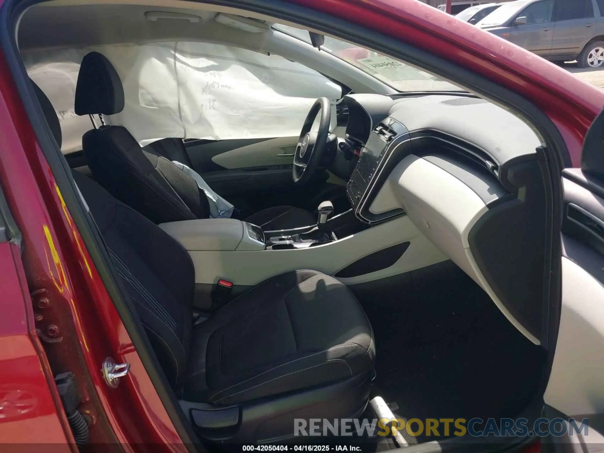 5 Photograph of a damaged car 5NMJB3DEXRH407052 HYUNDAI TUCSON 2024