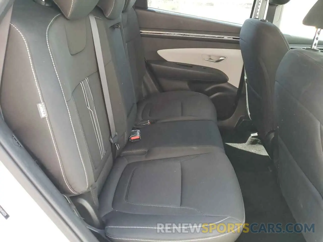 11 Photograph of a damaged car 5NMJB3DEXRH410324 HYUNDAI TUCSON 2024