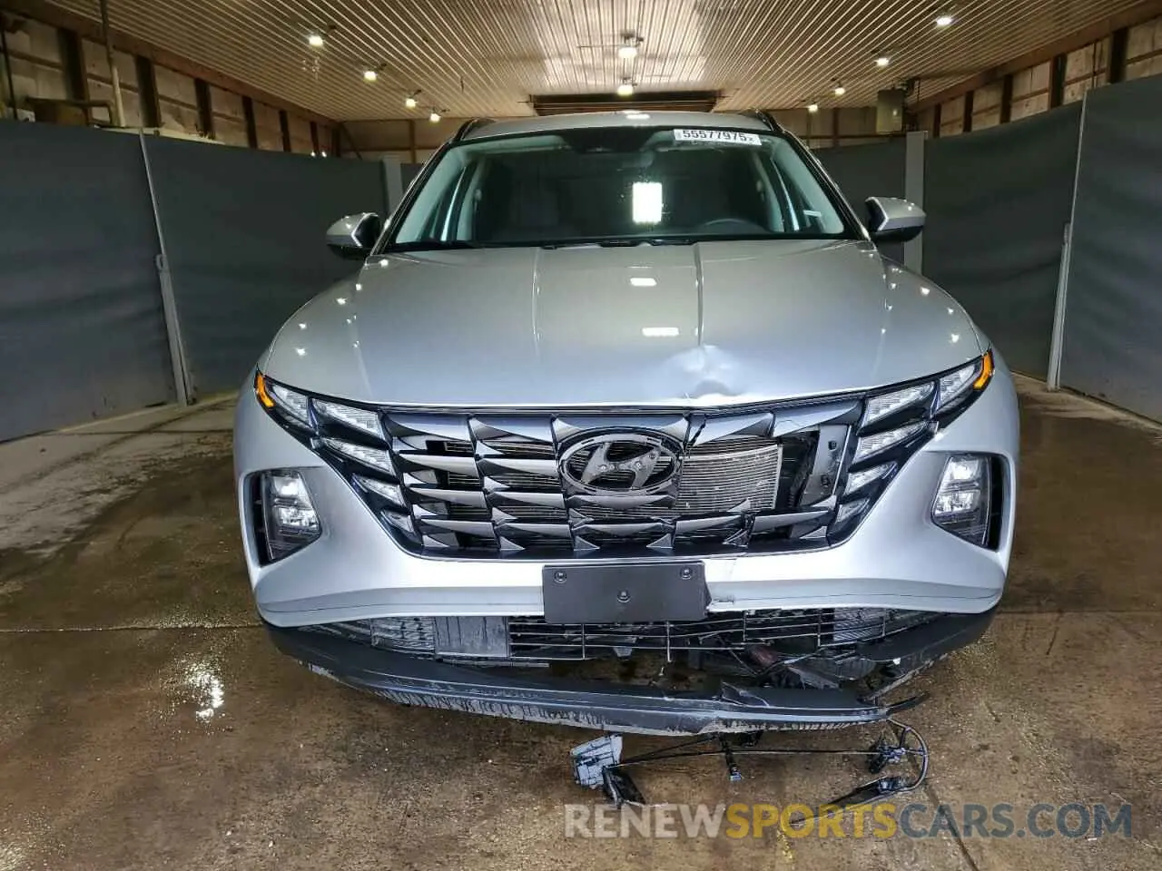 5 Photograph of a damaged car 5NMJB3DEXRH410386 HYUNDAI TUCSON 2024