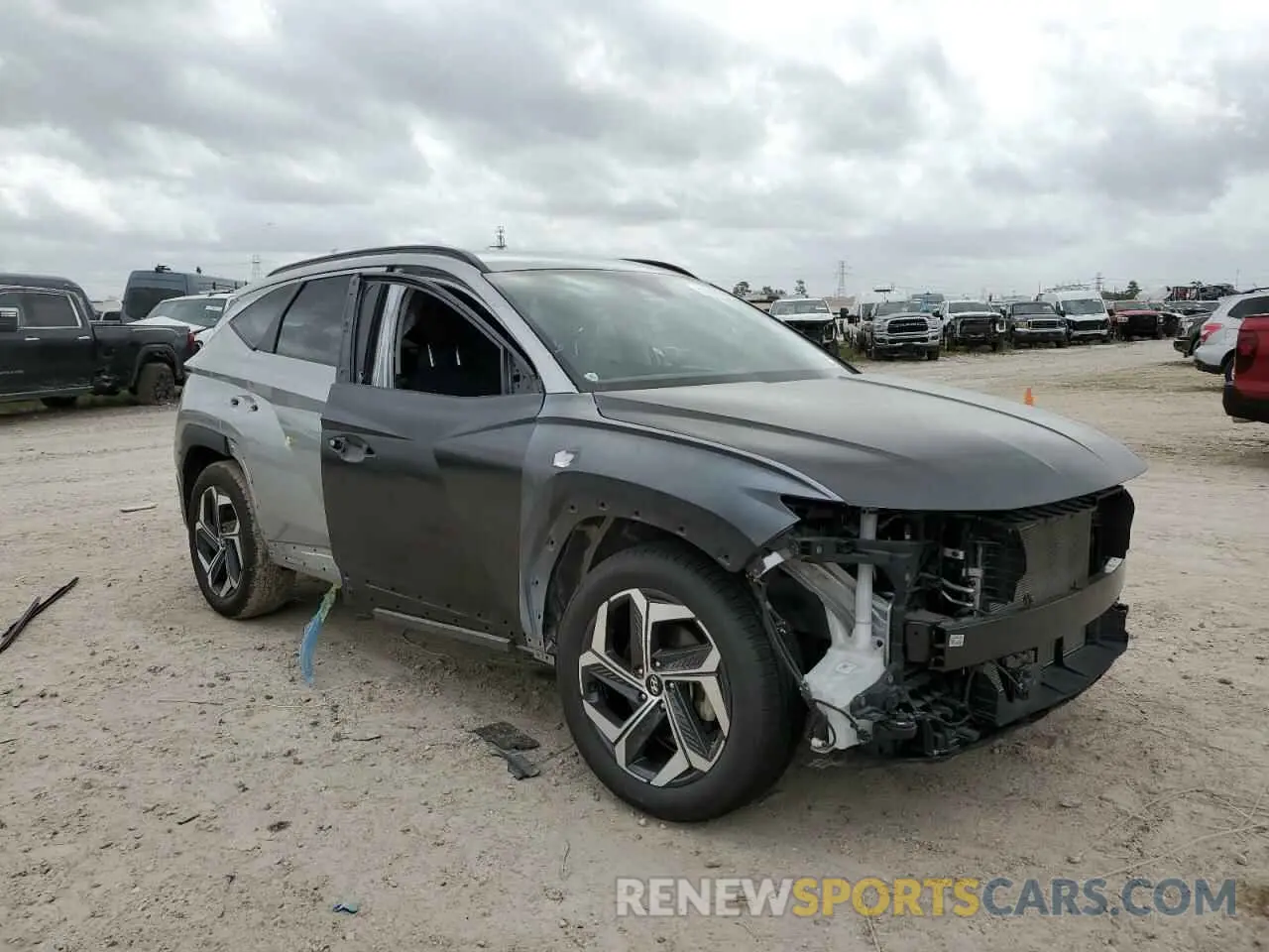 4 Photograph of a damaged car 5NMJB3DEXRH426250 HYUNDAI TUCSON 2024