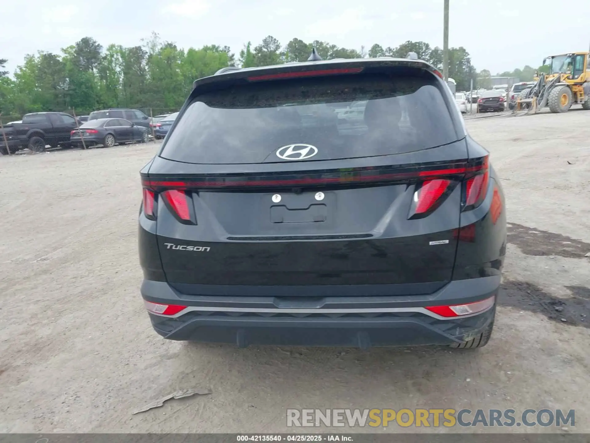 16 Photograph of a damaged car 5NMJBCDE0RH297158 HYUNDAI TUCSON 2024