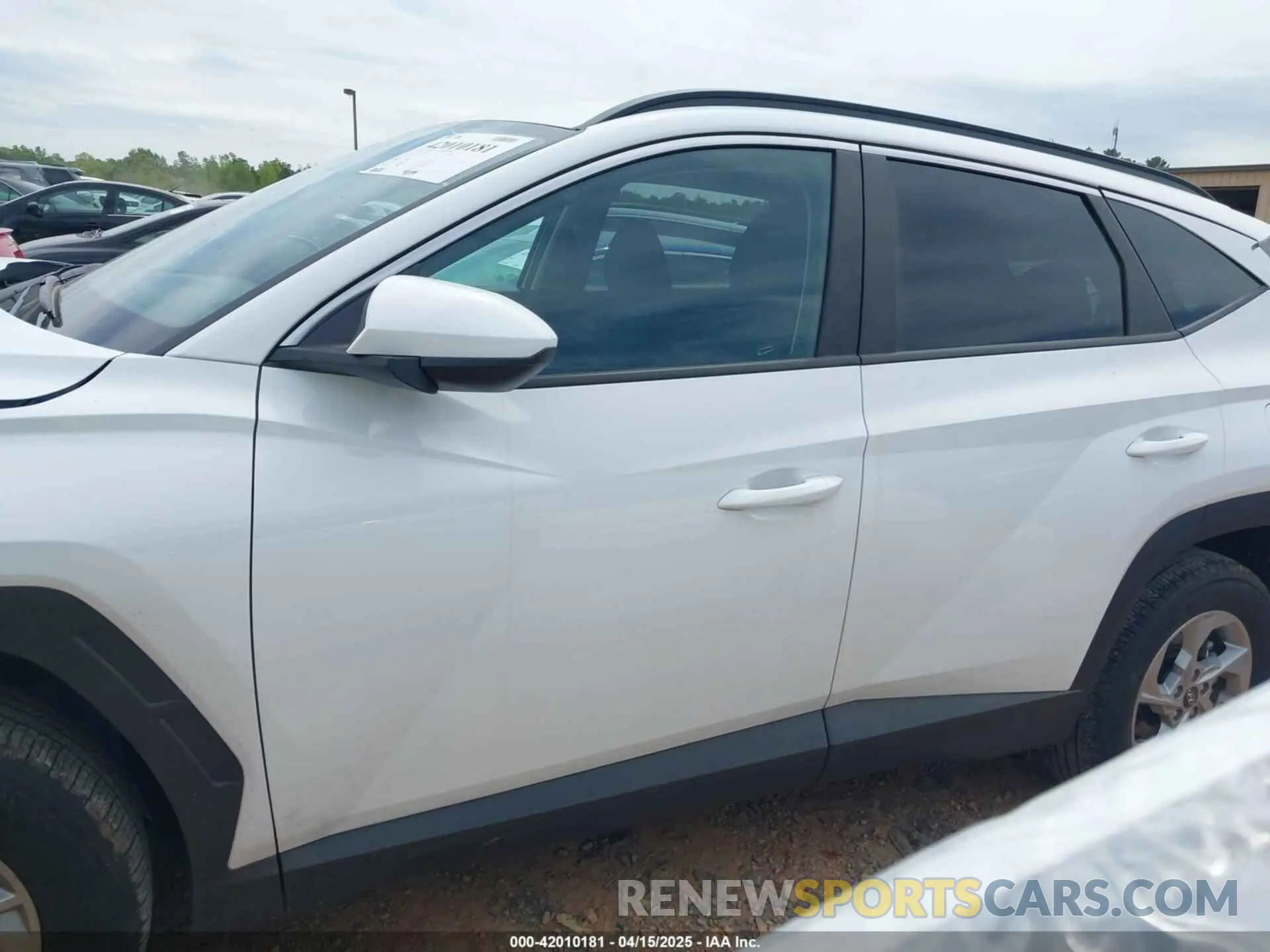 14 Photograph of a damaged car 5NMJBCDE0RH301466 HYUNDAI TUCSON 2024