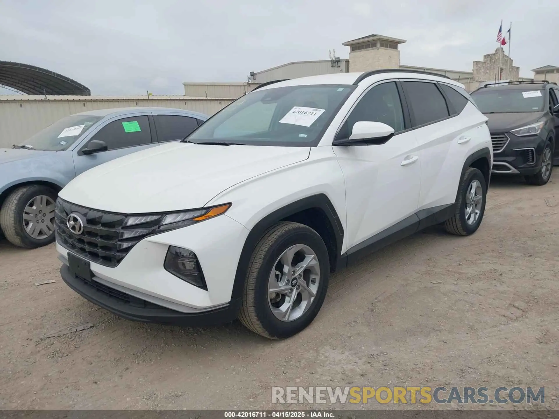 2 Photograph of a damaged car 5NMJBCDE0RH308868 HYUNDAI TUCSON 2024