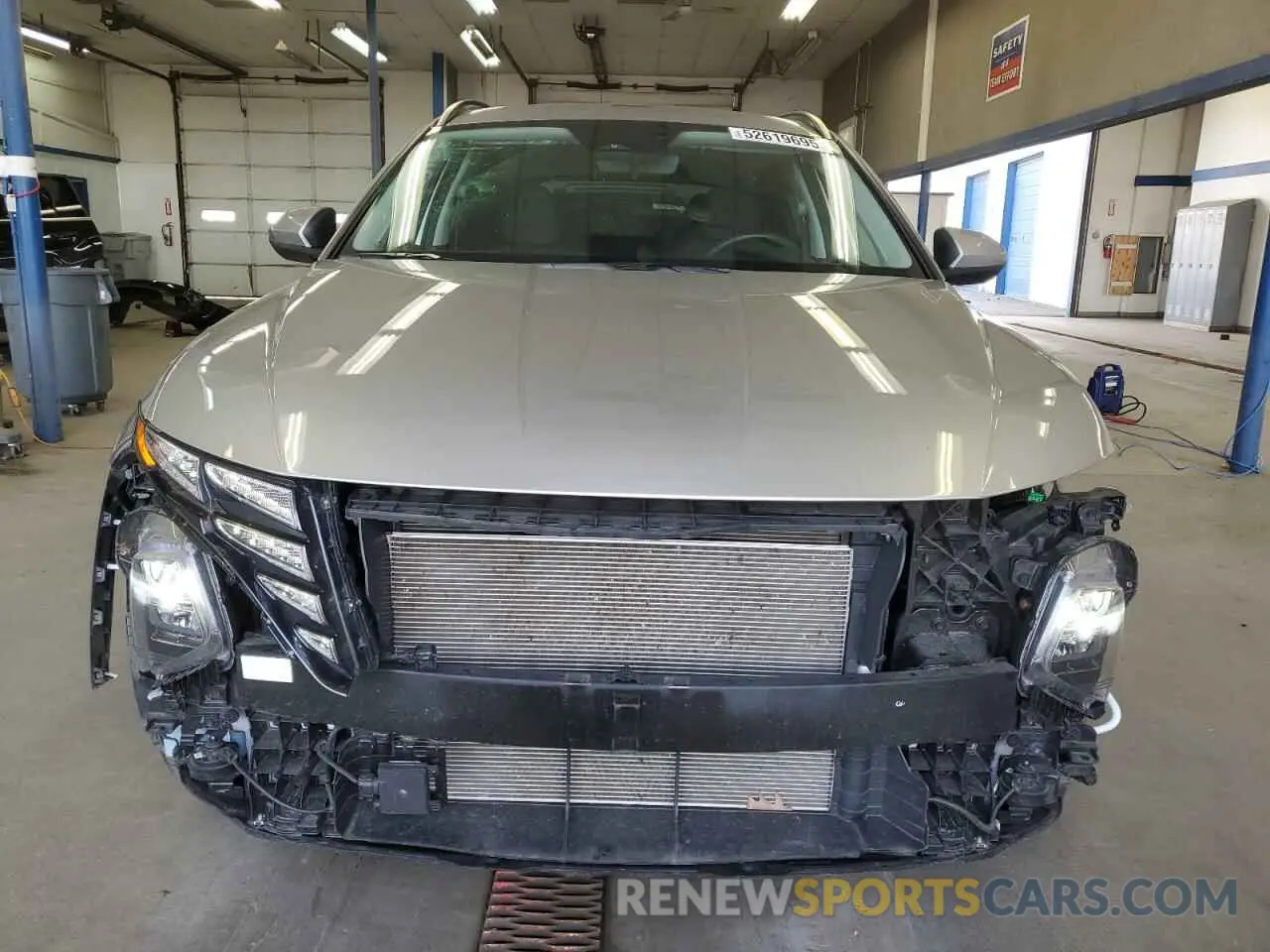 5 Photograph of a damaged car 5NMJBCDE0RH337433 HYUNDAI TUCSON 2024