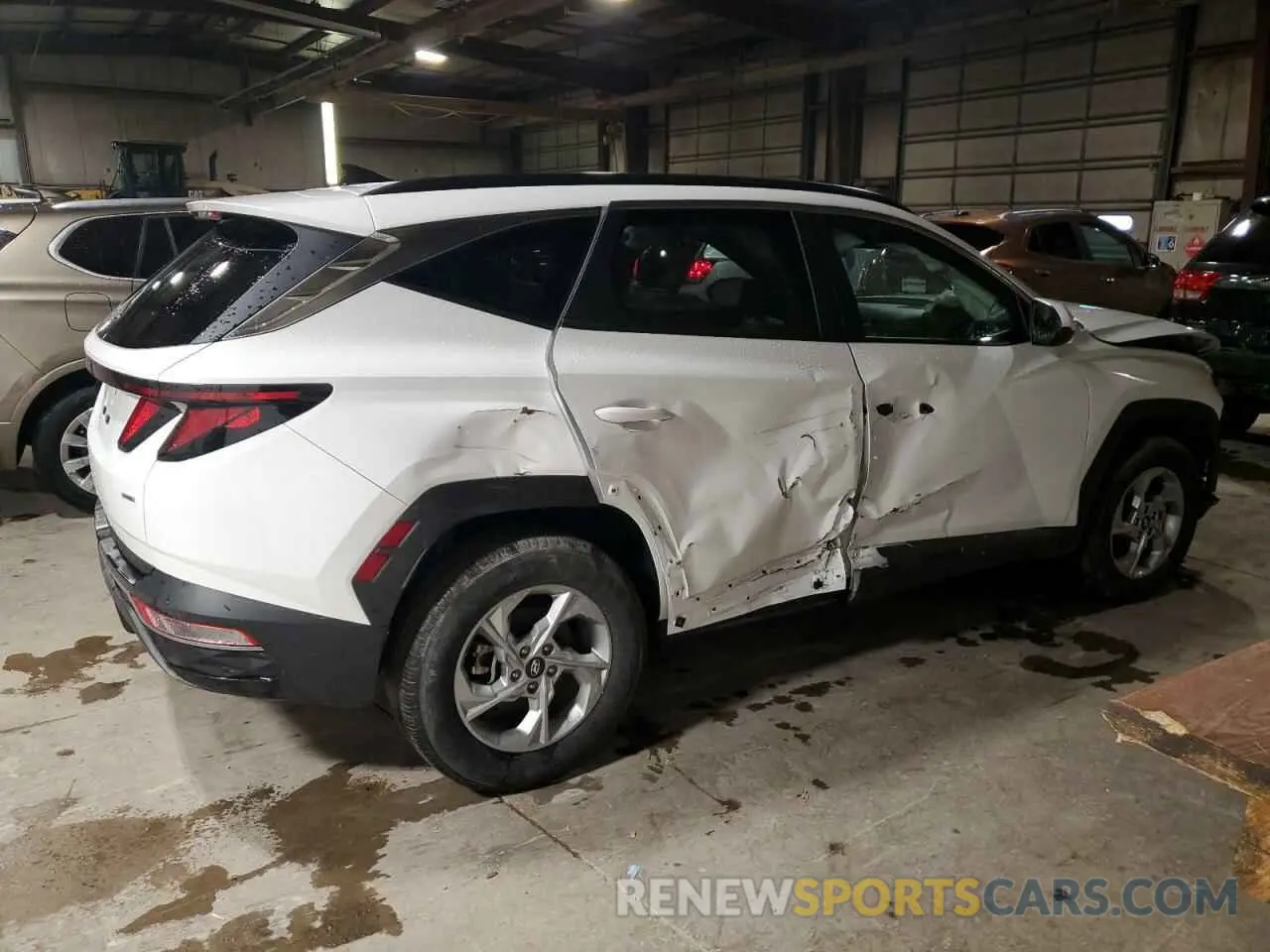 3 Photograph of a damaged car 5NMJBCDE0RH340140 HYUNDAI TUCSON 2024
