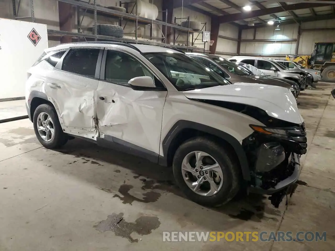 4 Photograph of a damaged car 5NMJBCDE0RH340140 HYUNDAI TUCSON 2024