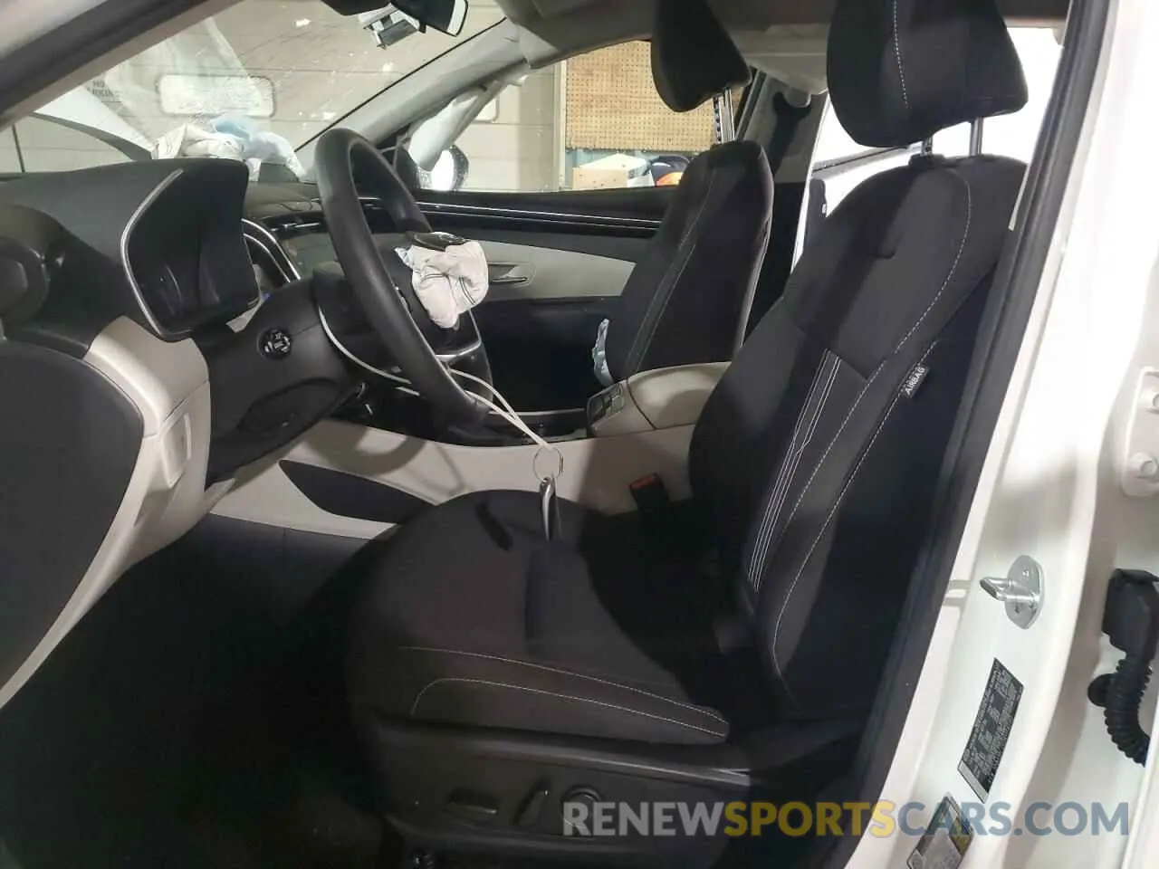 7 Photograph of a damaged car 5NMJBCDE0RH340140 HYUNDAI TUCSON 2024