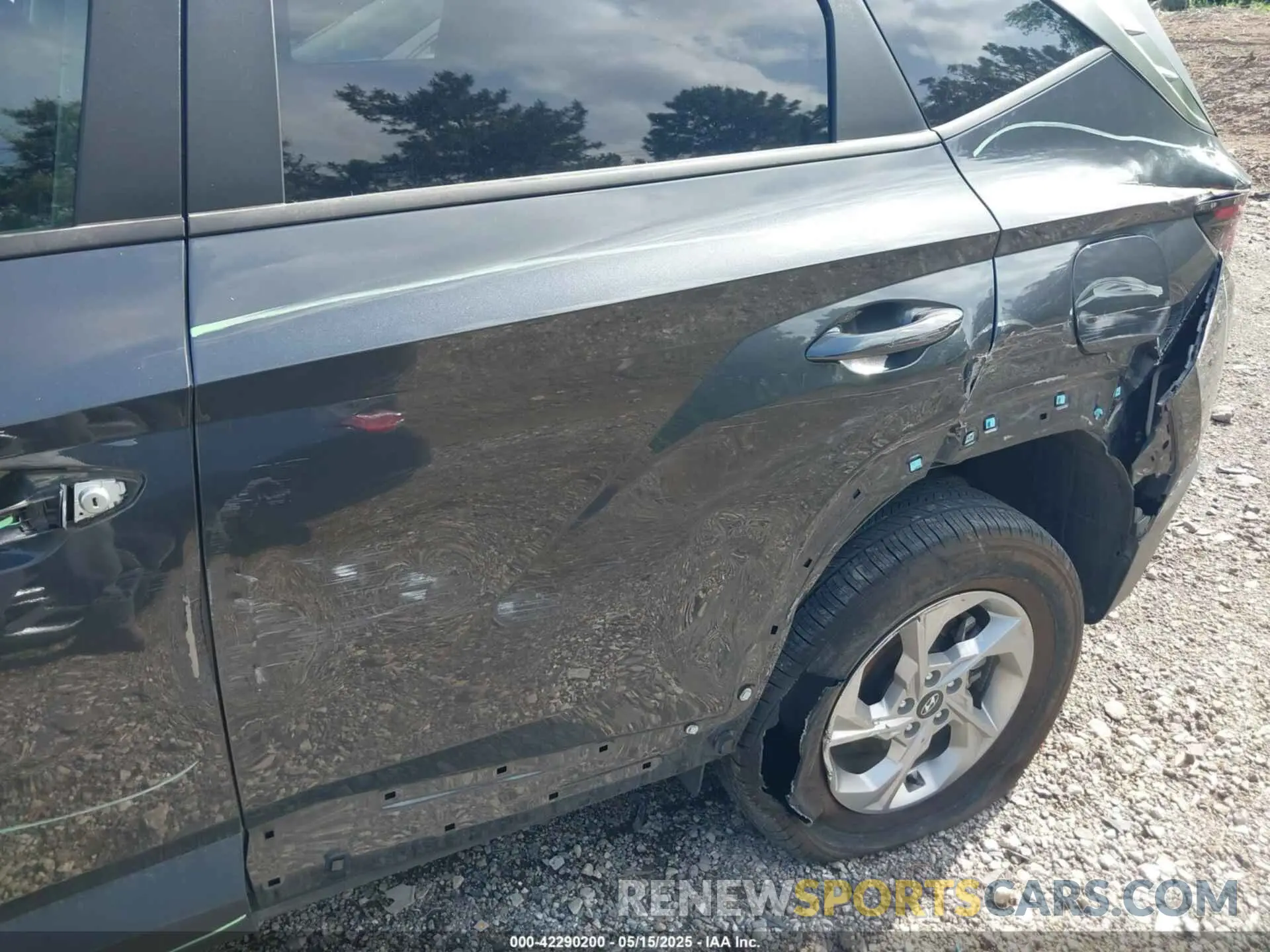 6 Photograph of a damaged car 5NMJBCDE0RH352997 HYUNDAI TUCSON 2024