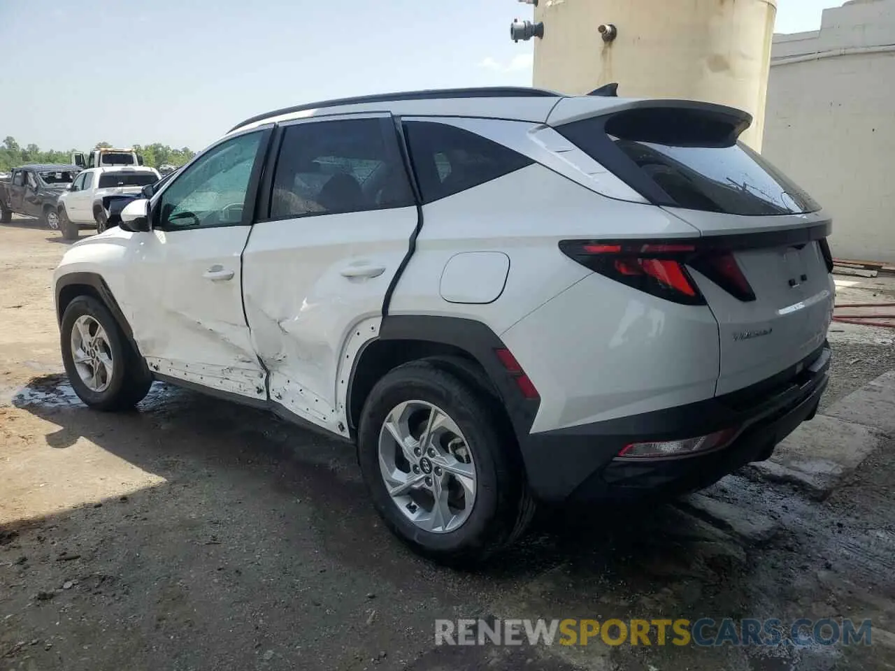 2 Photograph of a damaged car 5NMJBCDE0RH354782 HYUNDAI TUCSON 2024