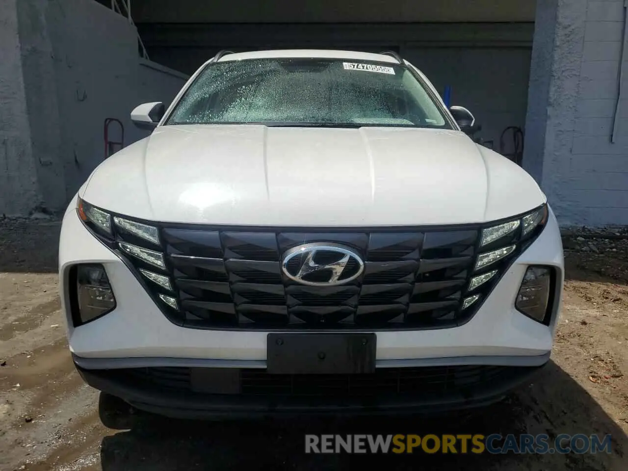 5 Photograph of a damaged car 5NMJBCDE0RH354782 HYUNDAI TUCSON 2024