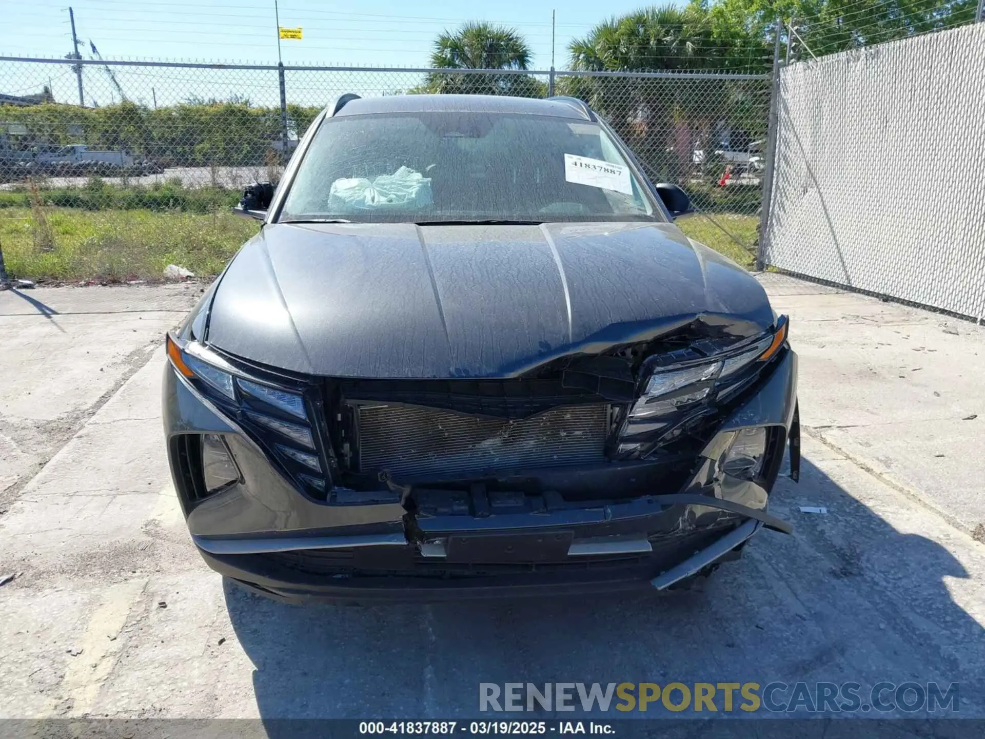 12 Photograph of a damaged car 5NMJBCDE0RH357522 HYUNDAI TUCSON 2024