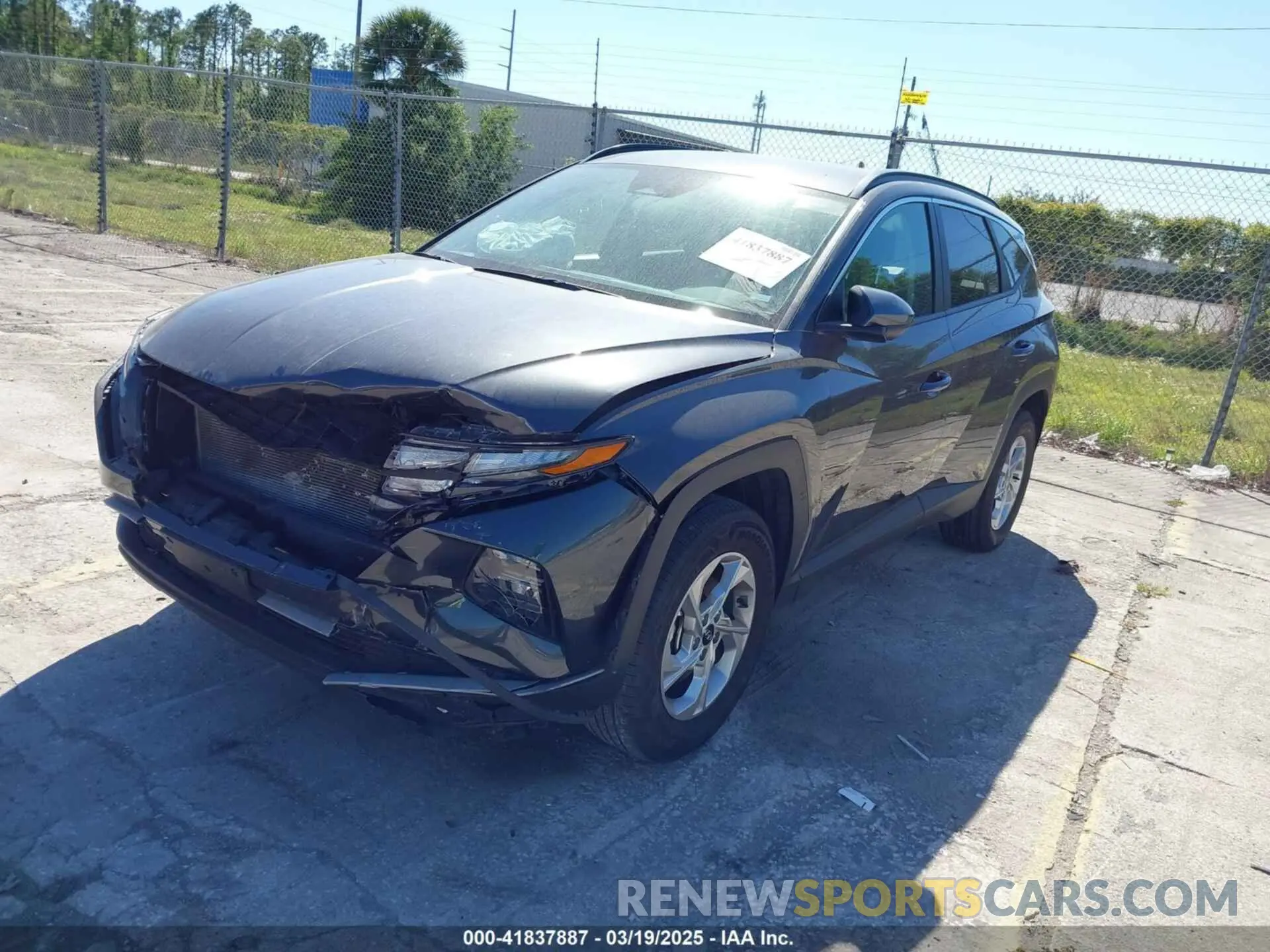 2 Photograph of a damaged car 5NMJBCDE0RH357522 HYUNDAI TUCSON 2024