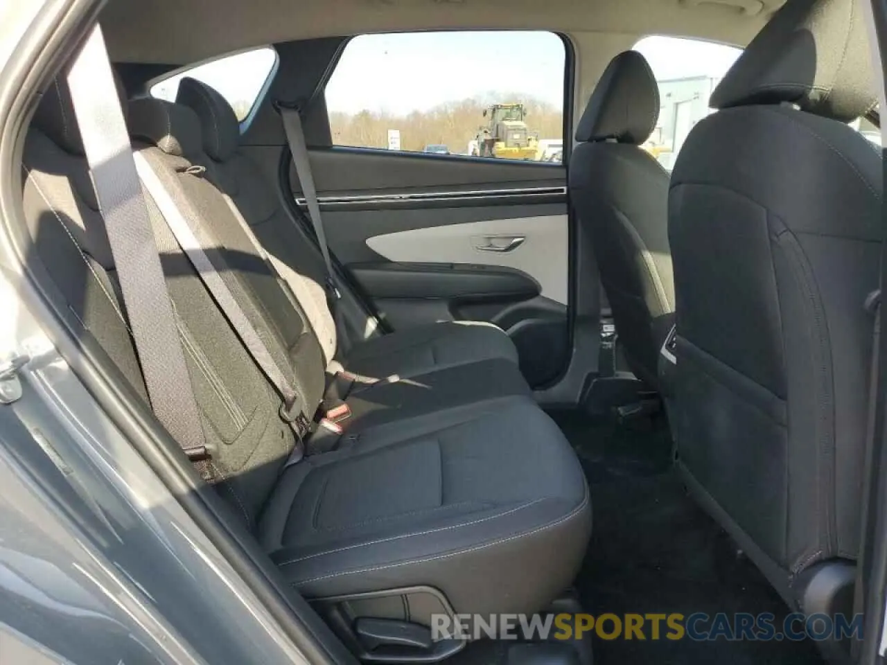 11 Photograph of a damaged car 5NMJBCDE0RH422661 HYUNDAI TUCSON 2024