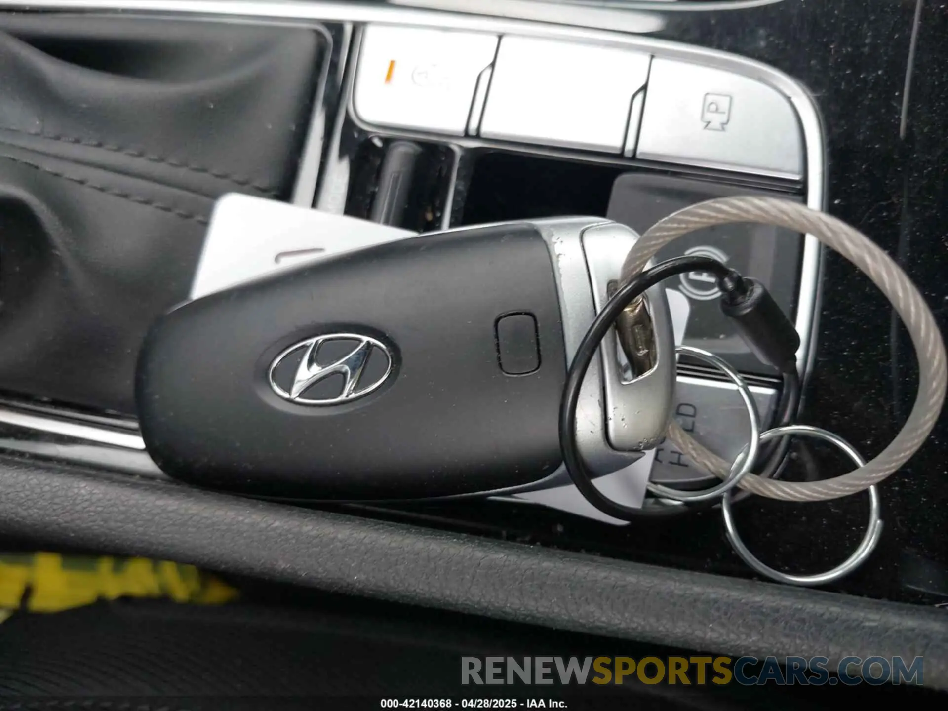 11 Photograph of a damaged car 5NMJBCDE1RH295953 HYUNDAI TUCSON 2024