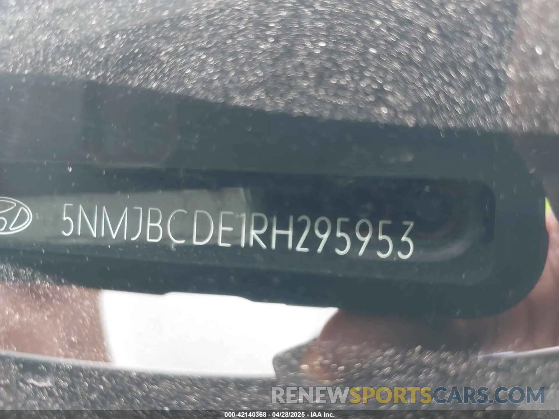 9 Photograph of a damaged car 5NMJBCDE1RH295953 HYUNDAI TUCSON 2024