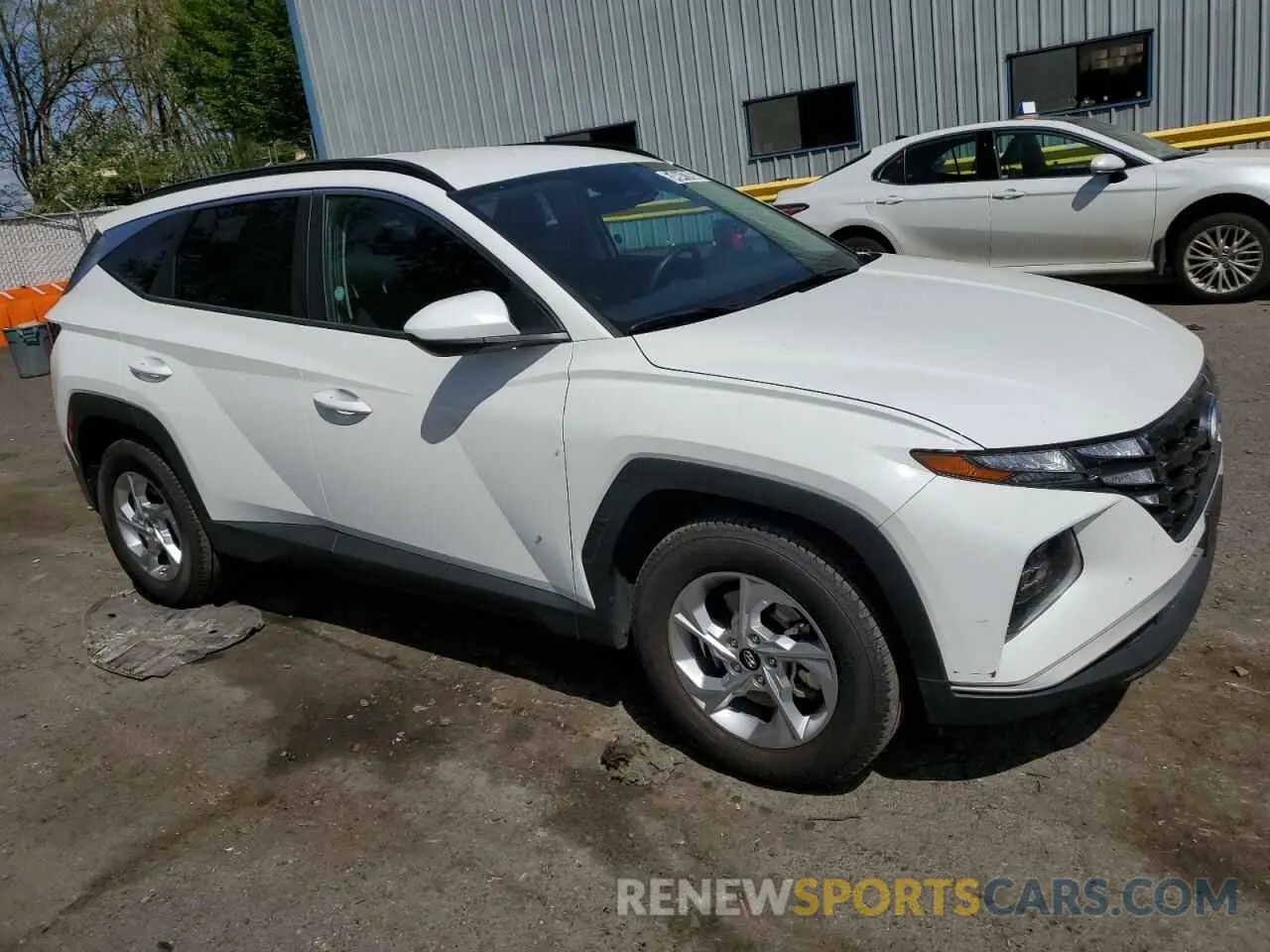 4 Photograph of a damaged car 5NMJBCDE1RH324741 HYUNDAI TUCSON 2024