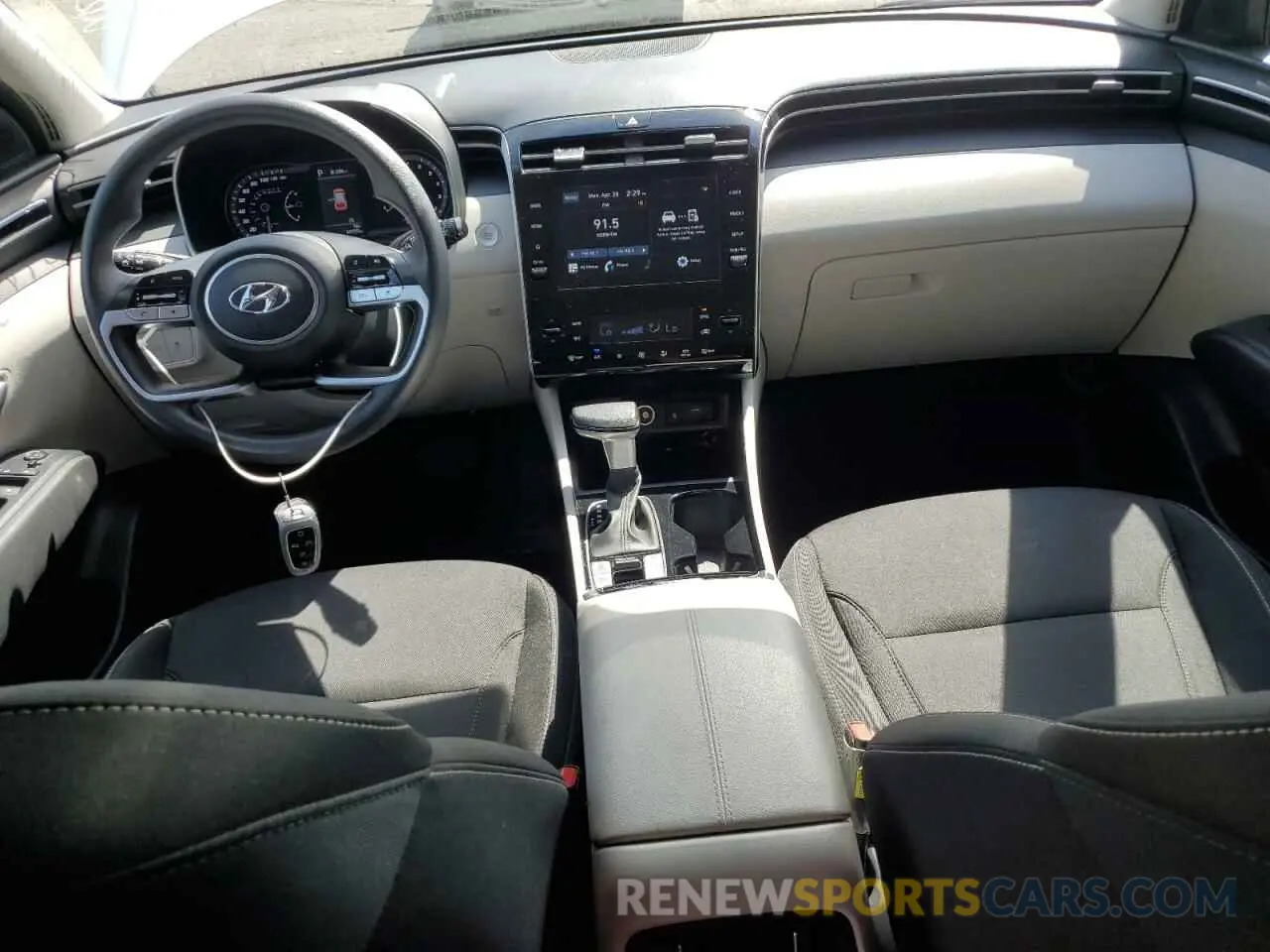 8 Photograph of a damaged car 5NMJBCDE1RH324741 HYUNDAI TUCSON 2024