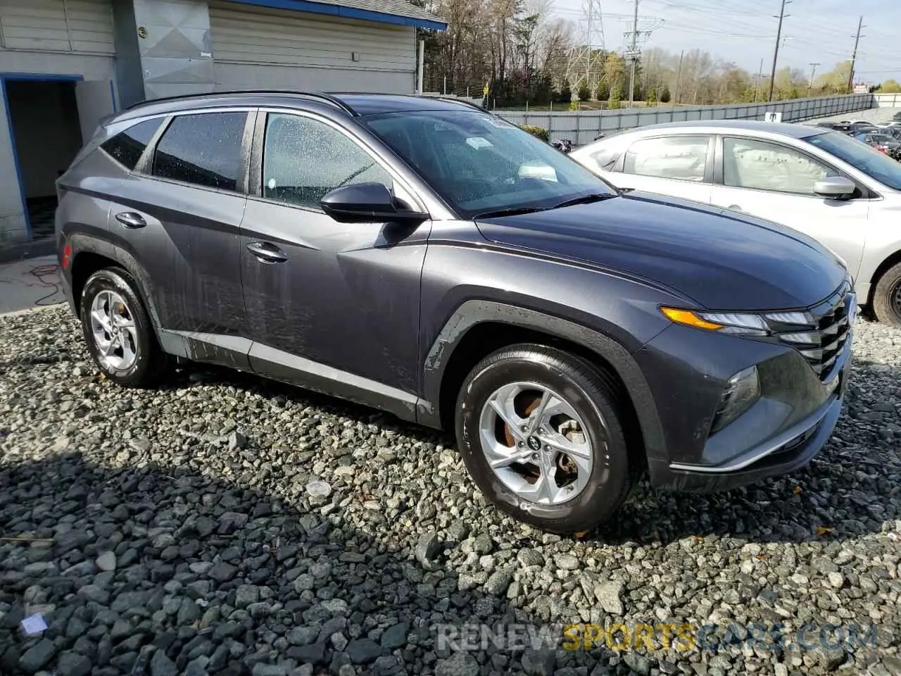 4 Photograph of a damaged car 5NMJBCDE1RH329910 HYUNDAI TUCSON 2024