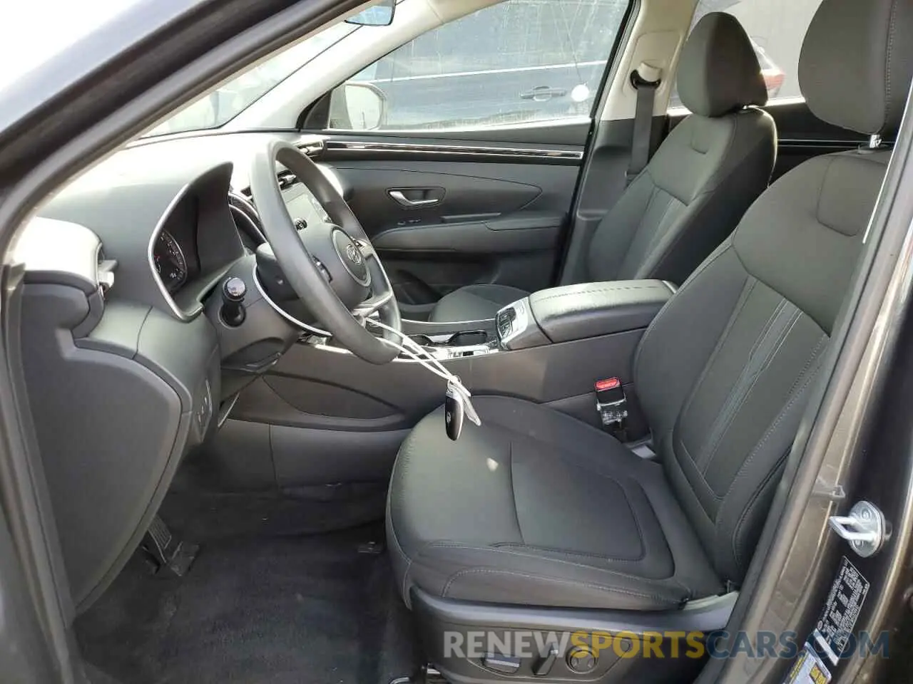 7 Photograph of a damaged car 5NMJBCDE1RH329910 HYUNDAI TUCSON 2024