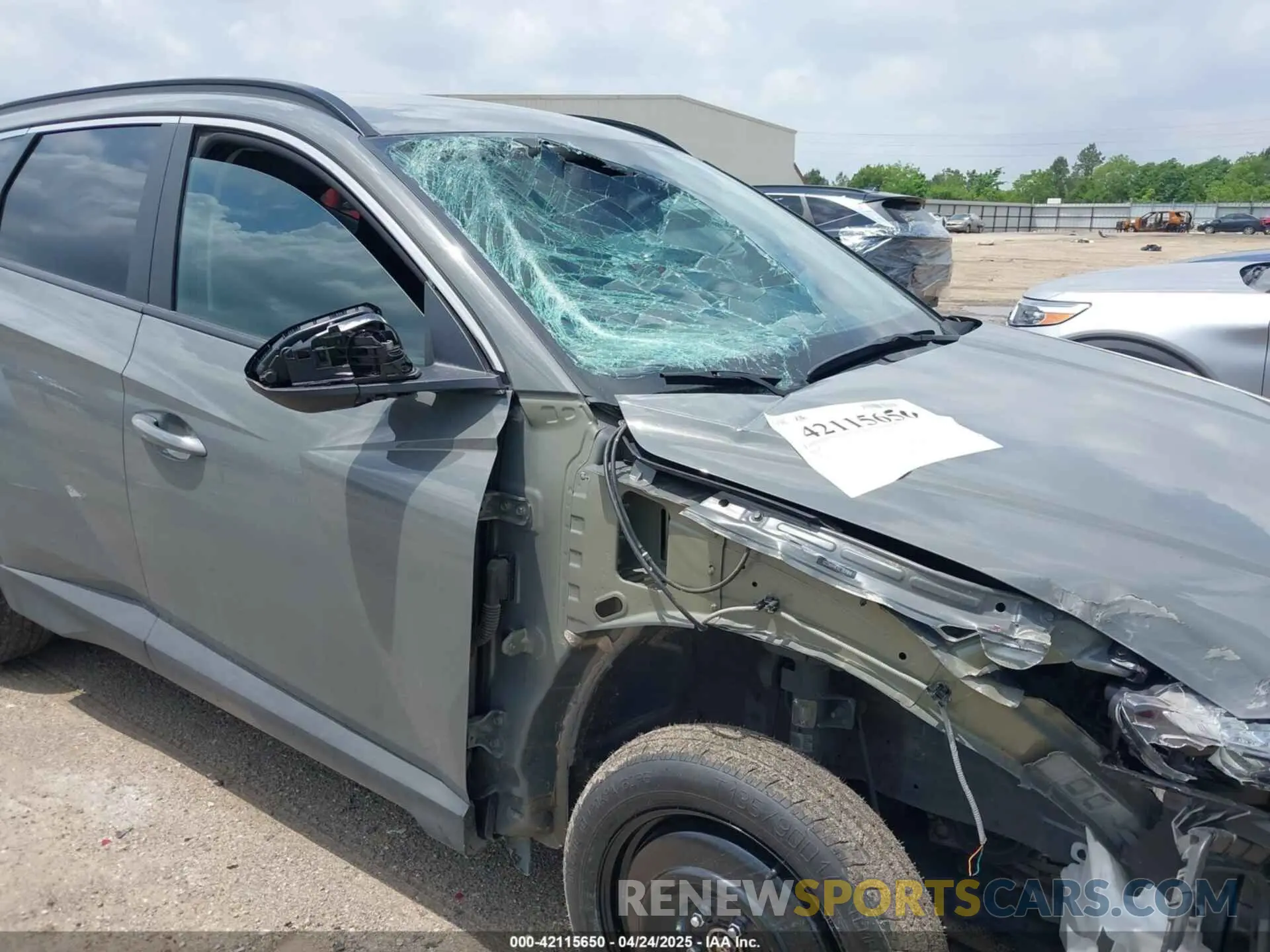 6 Photograph of a damaged car 5NMJBCDE1RH340504 HYUNDAI TUCSON 2024